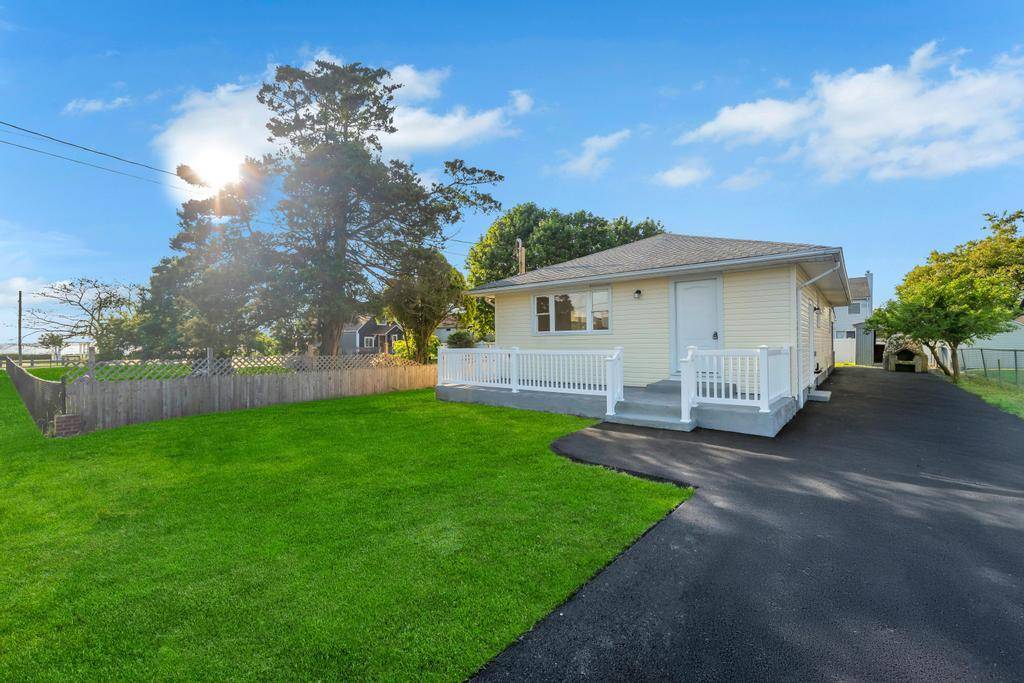 Shirley, NY 11967,7 Argyle DR