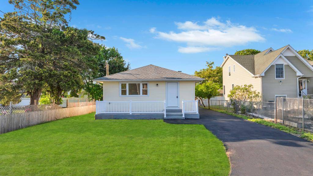 Shirley, NY 11967,7 Argyle DR