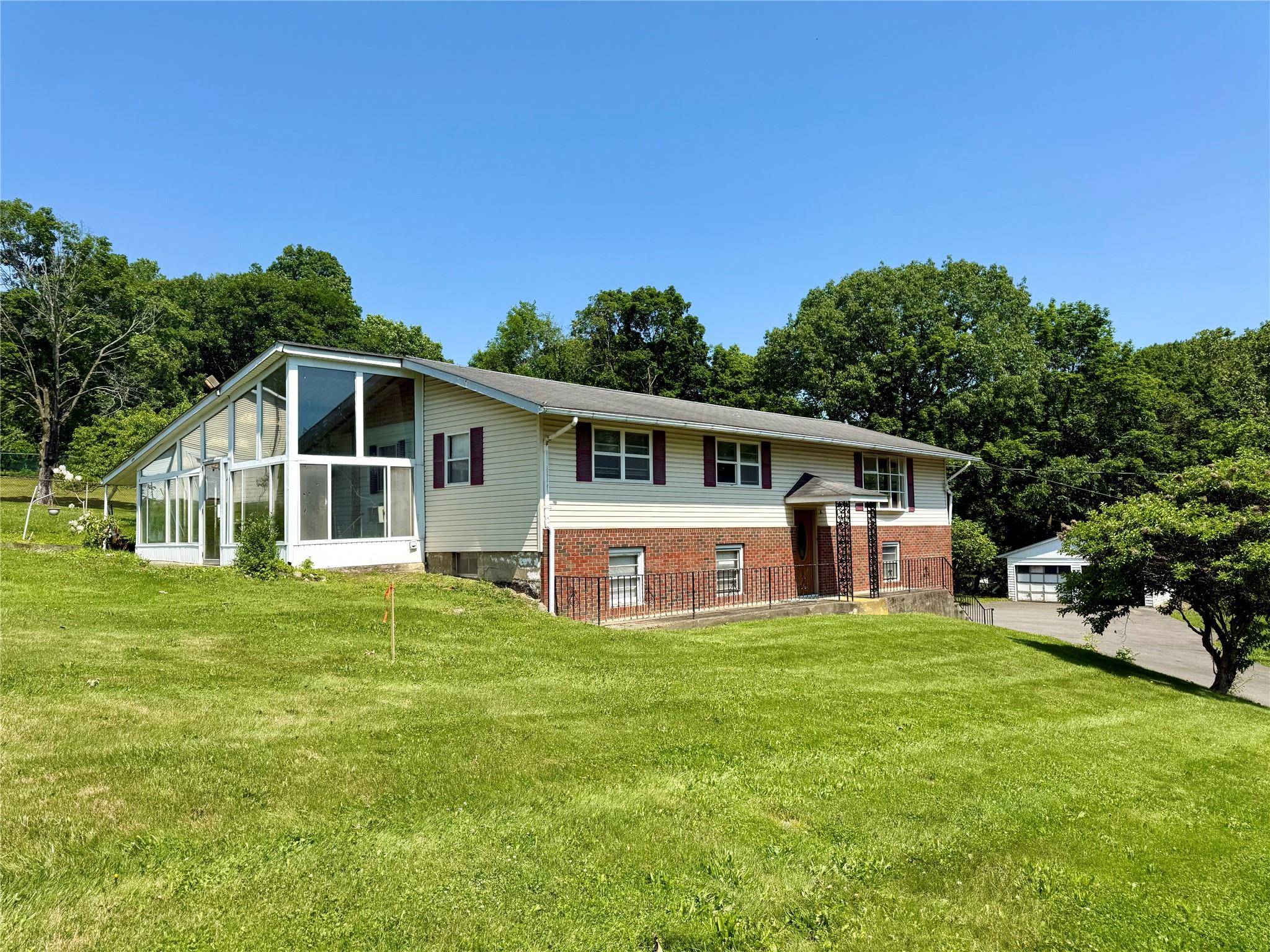 Marlboro, NY 12542,231 Highland AVE