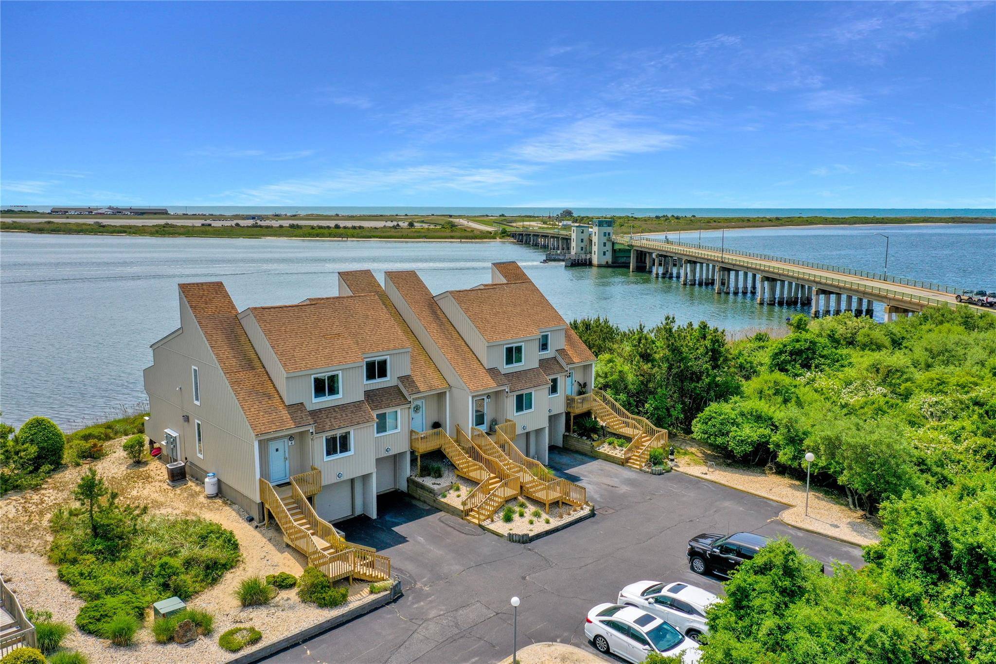 Shirley, NY 11967,4 Waters Edge #4