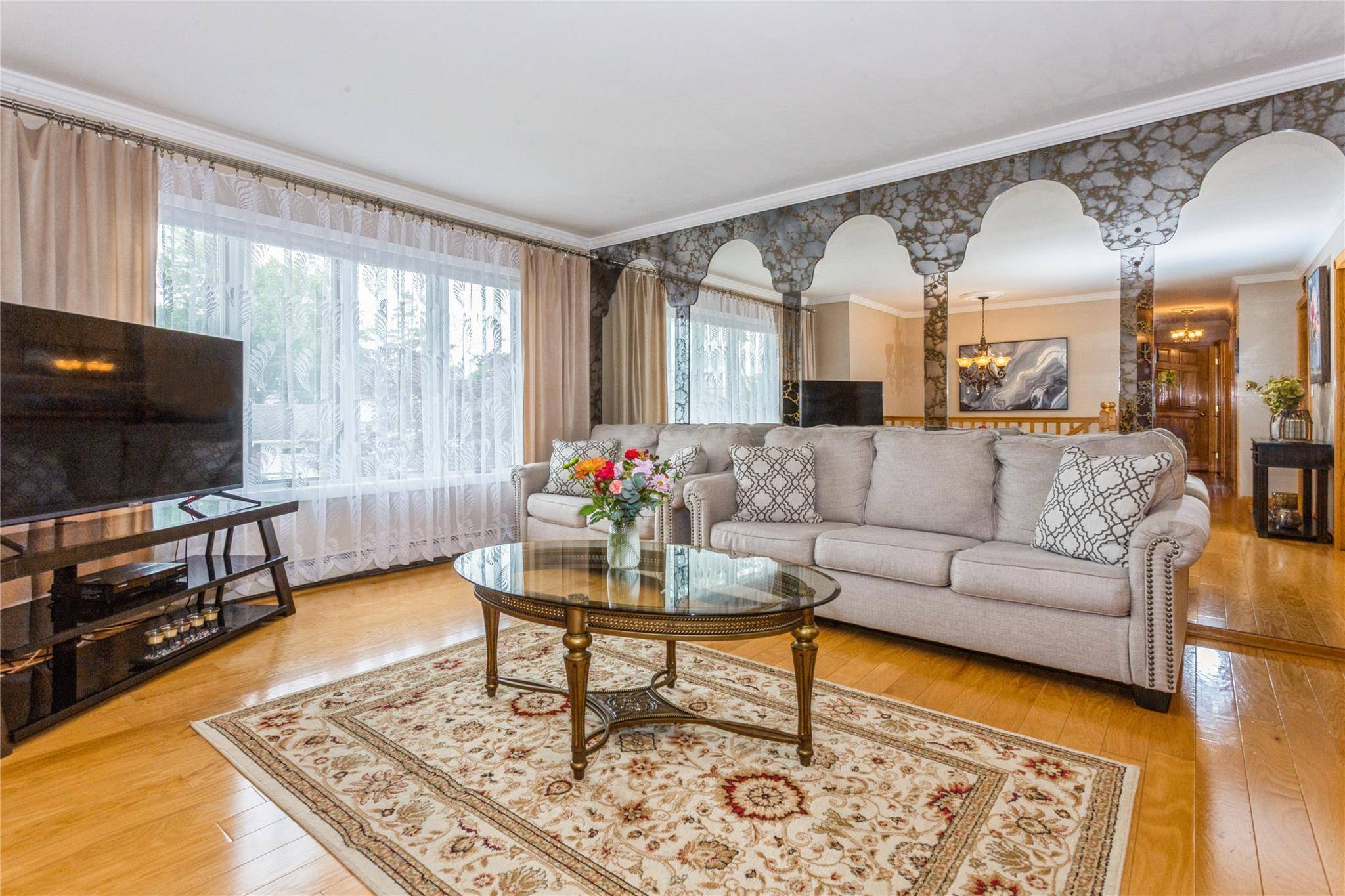 Lindenhurst, NY 11757,316 43rd ST