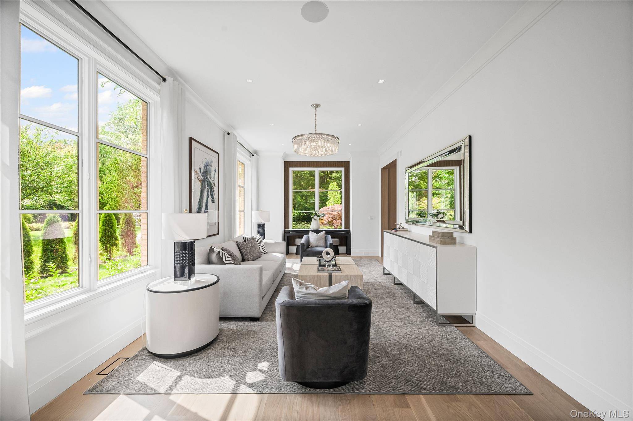 Great Neck, NY 11021,7 Mirrielees RD