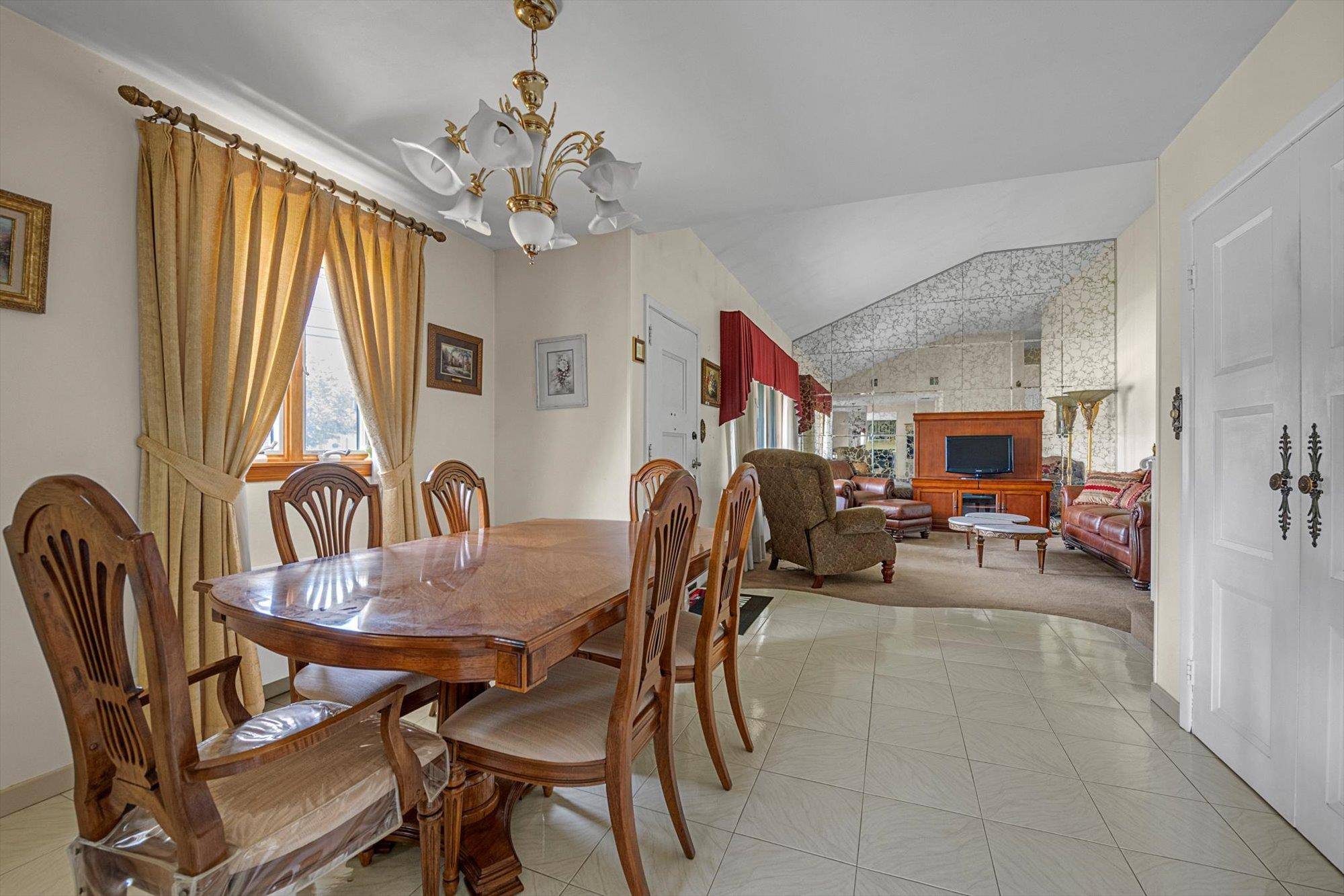 Farmingdale, NY 11735,116 Intervale AVE