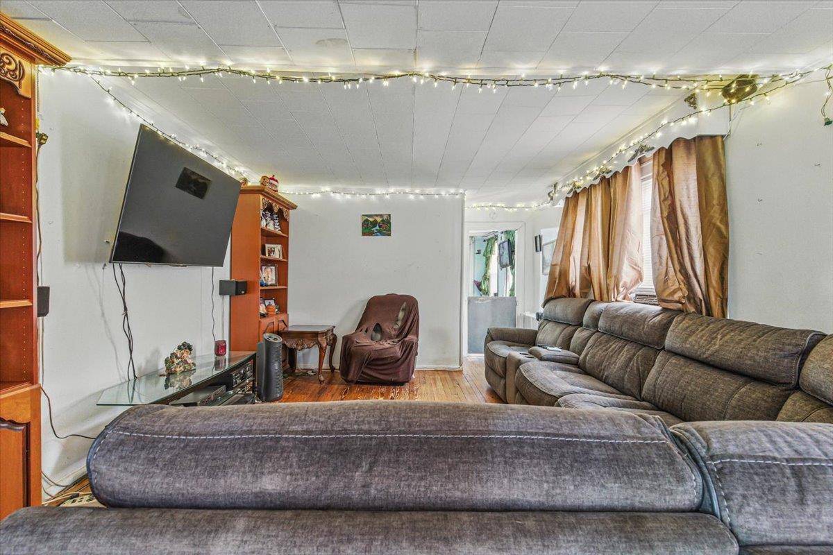 South Ozone Park, NY 11420,111-38 114th ST