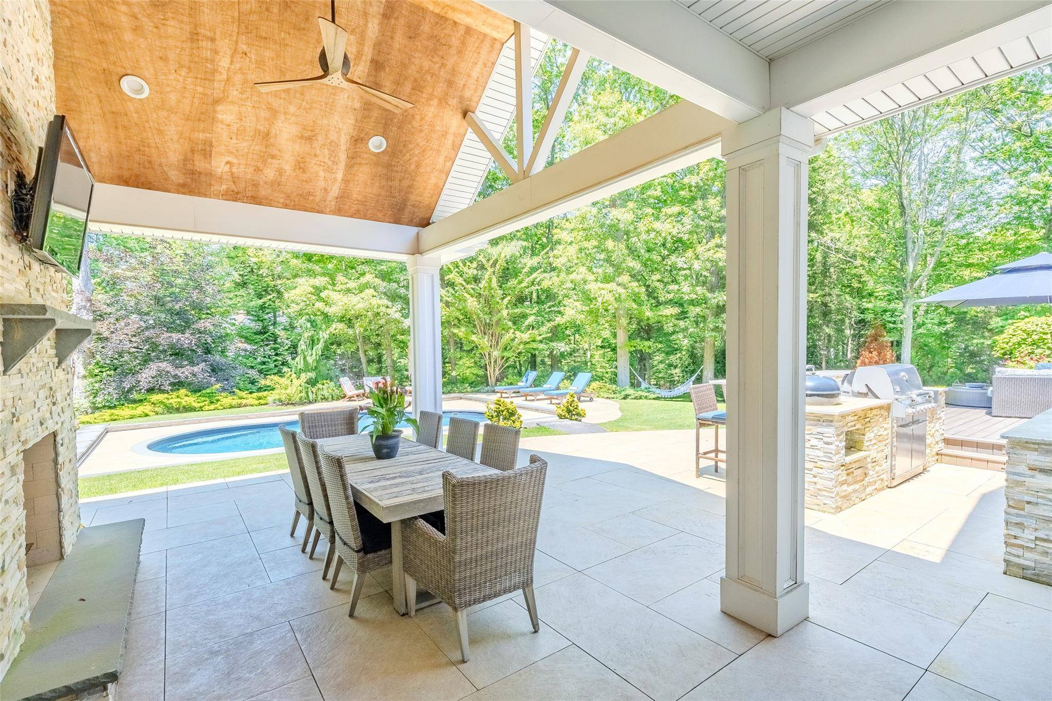 Port Jefferson, NY 11777,61 Crooked Oak RD