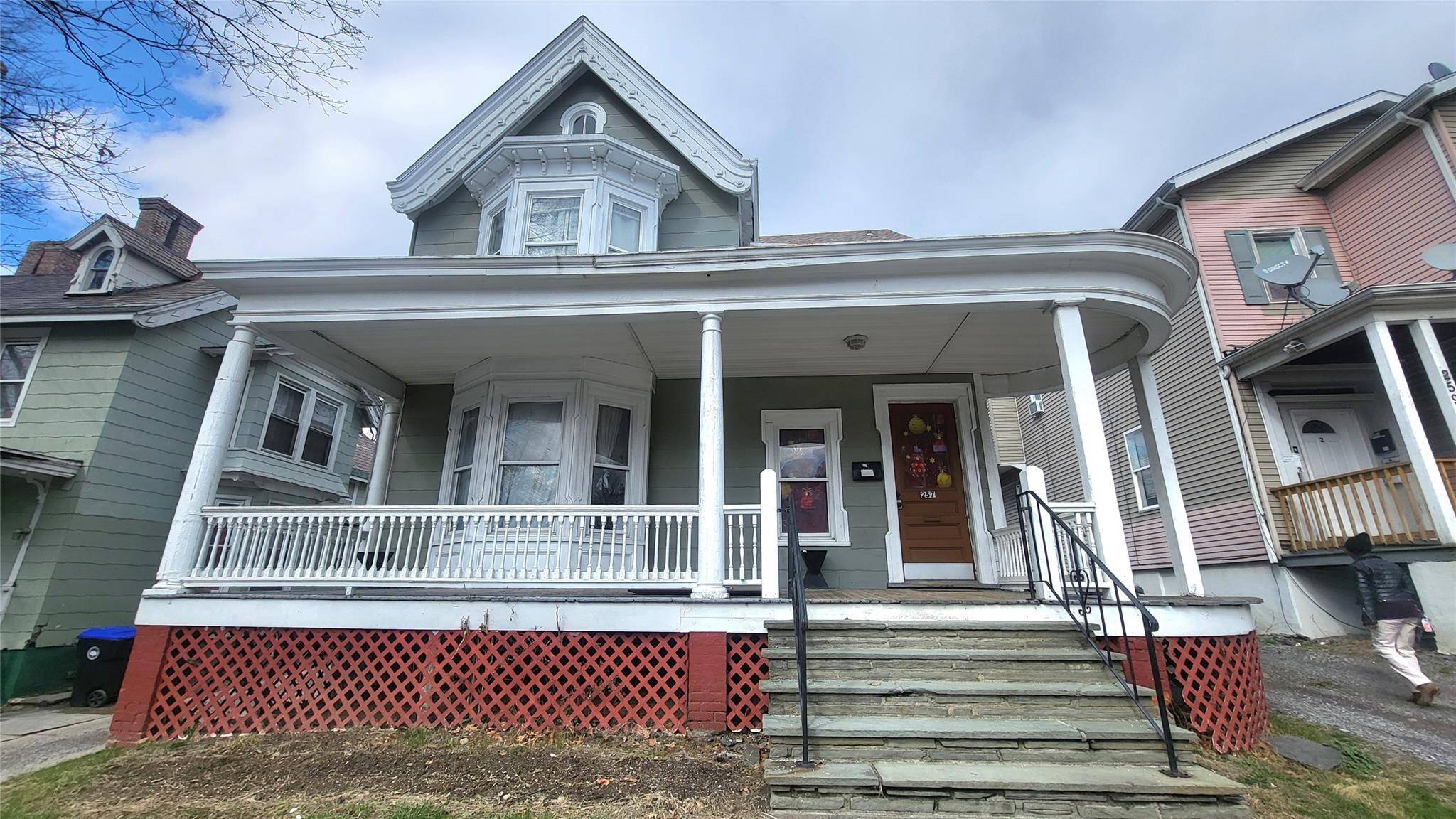 Poughkeepsie, NY 12601,257 Church St