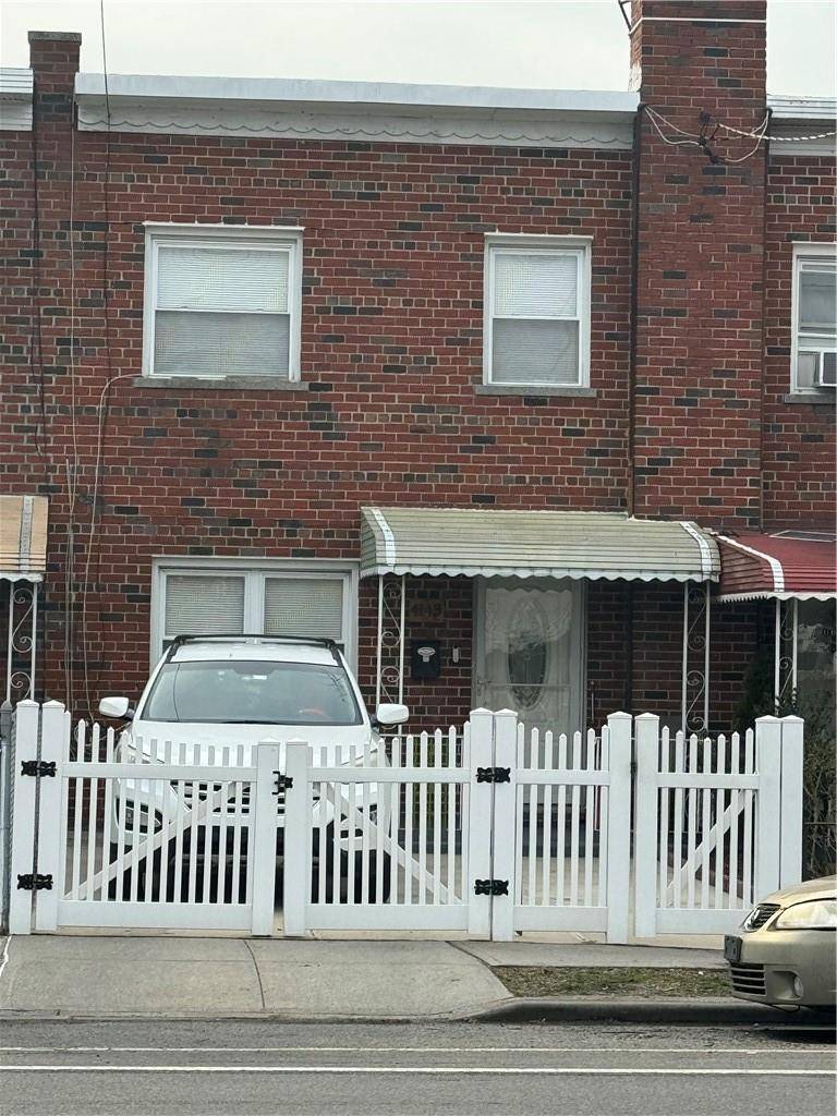 Bronx, NY 10466,4143 Baychester AVE