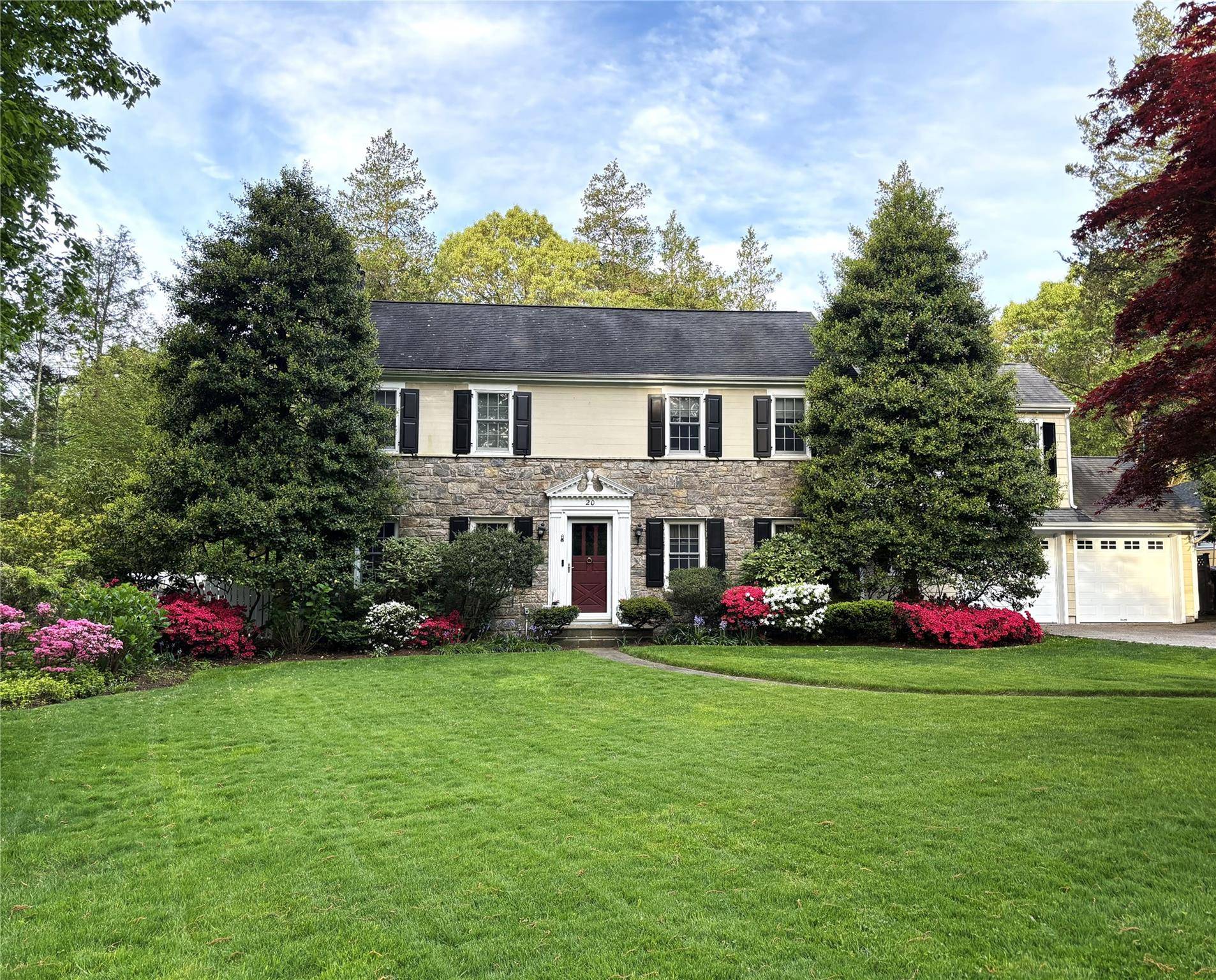 Sleepy Hollow, NY 10591,20 Hemlock DR