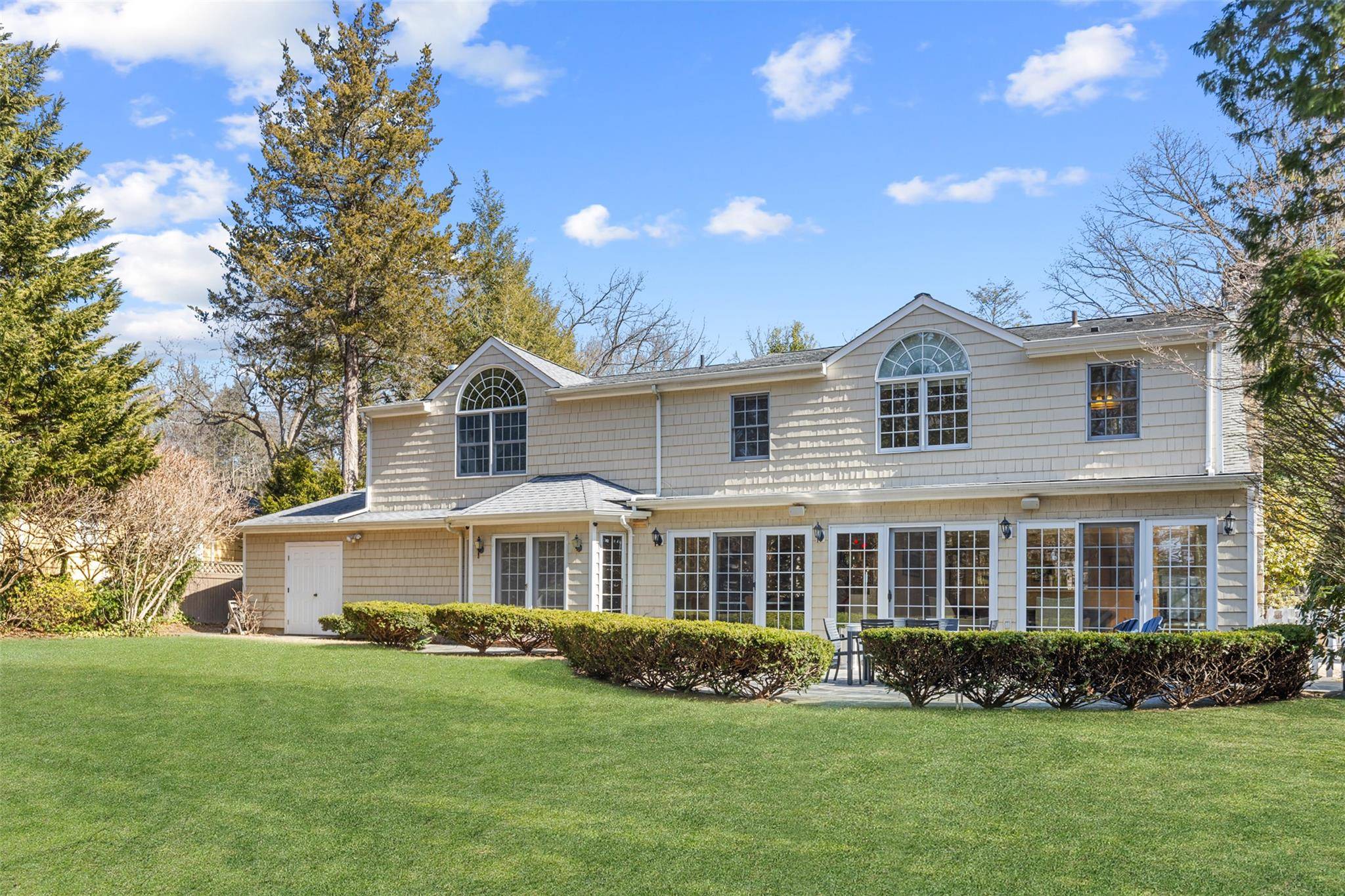 Sleepy Hollow, NY 10591,20 Hemlock DR