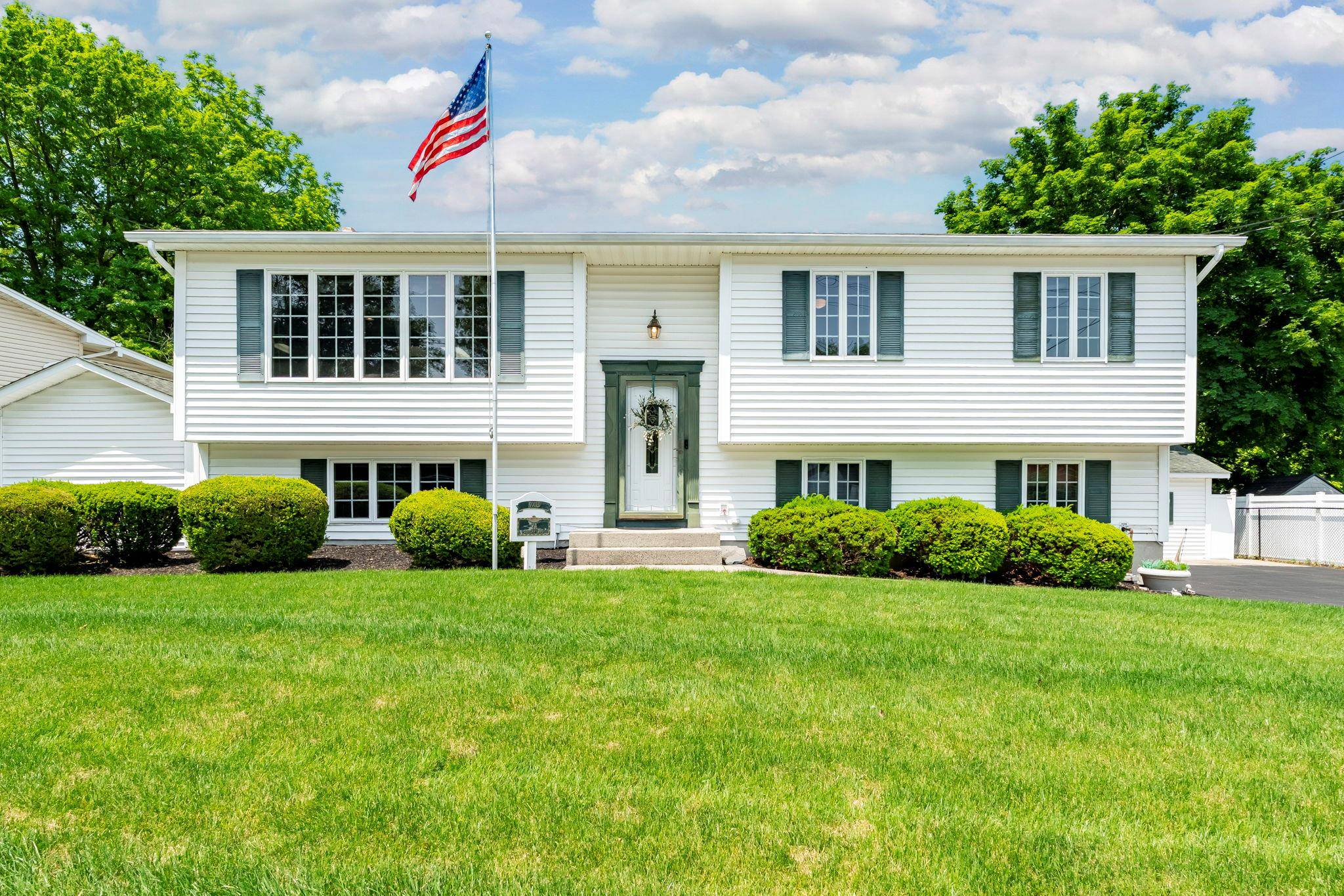 Garnerville, NY 10923,2 A Suffern LN