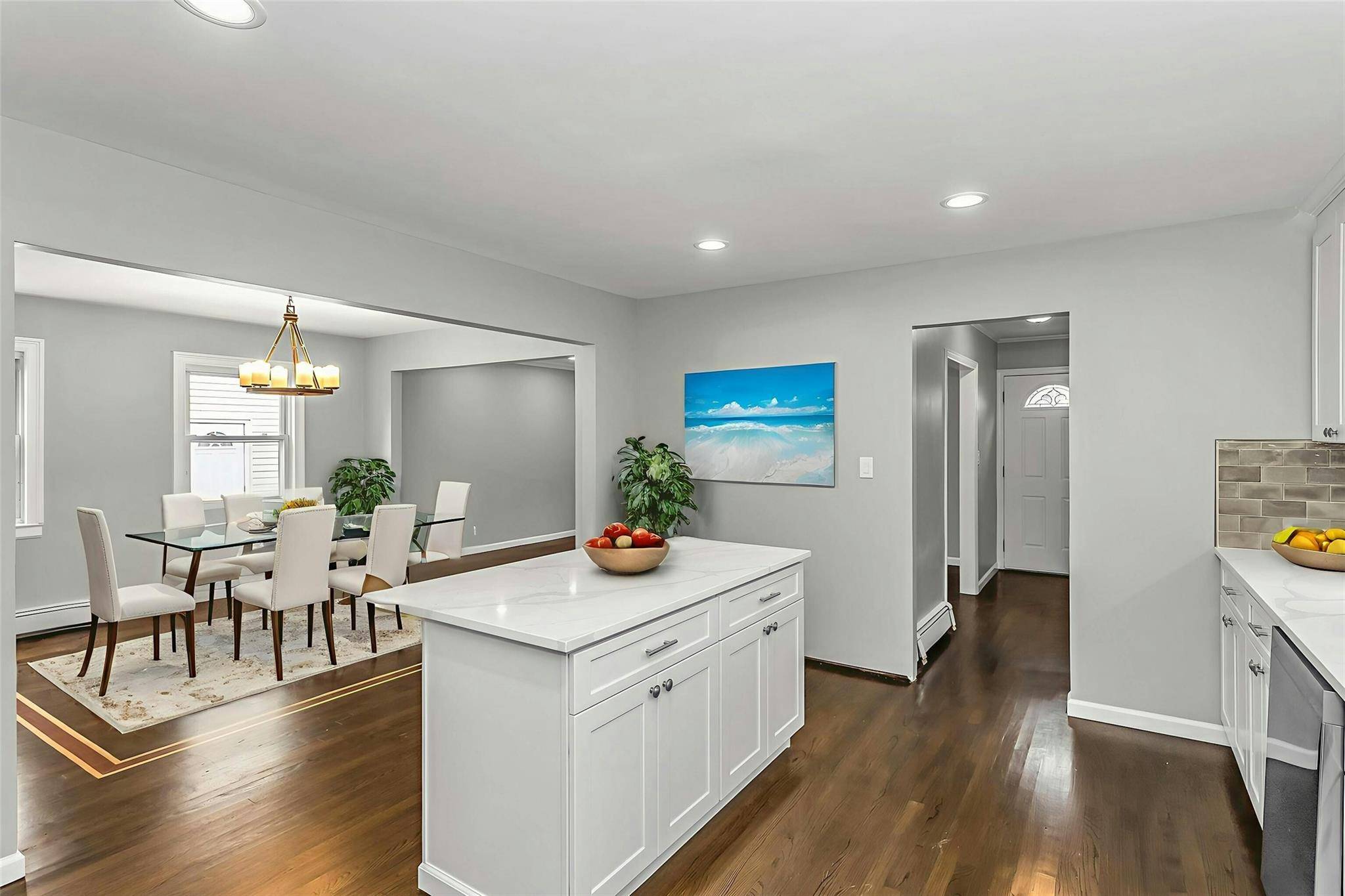 Floral Park, NY 11001,193 Beech ST