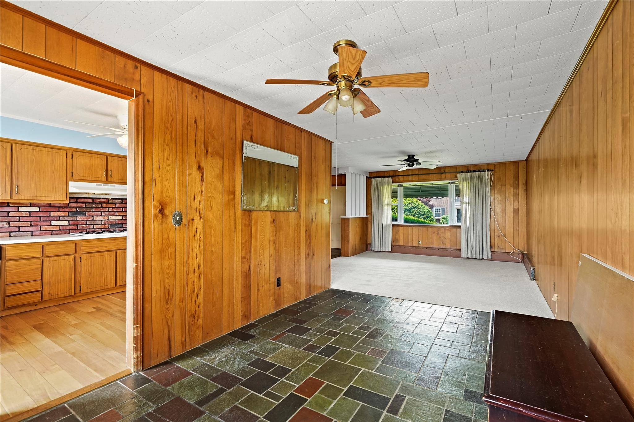 Yonkers, NY 10701,54 Albemarle PL