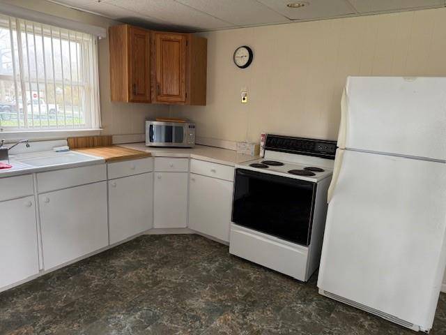 Mastic Beach, NY 11951,128 Maywood DR