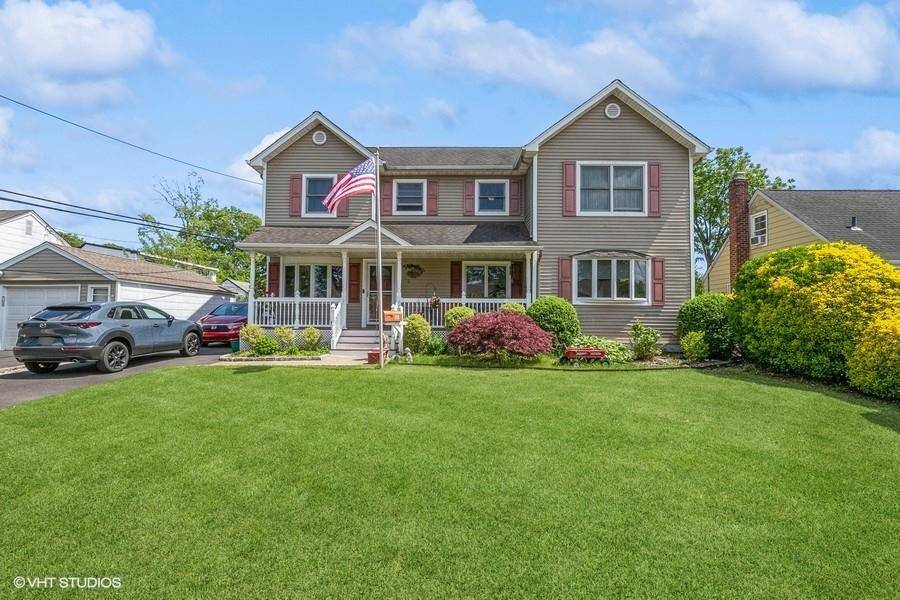 Wantagh, NY 11793,2976 Ruth RD
