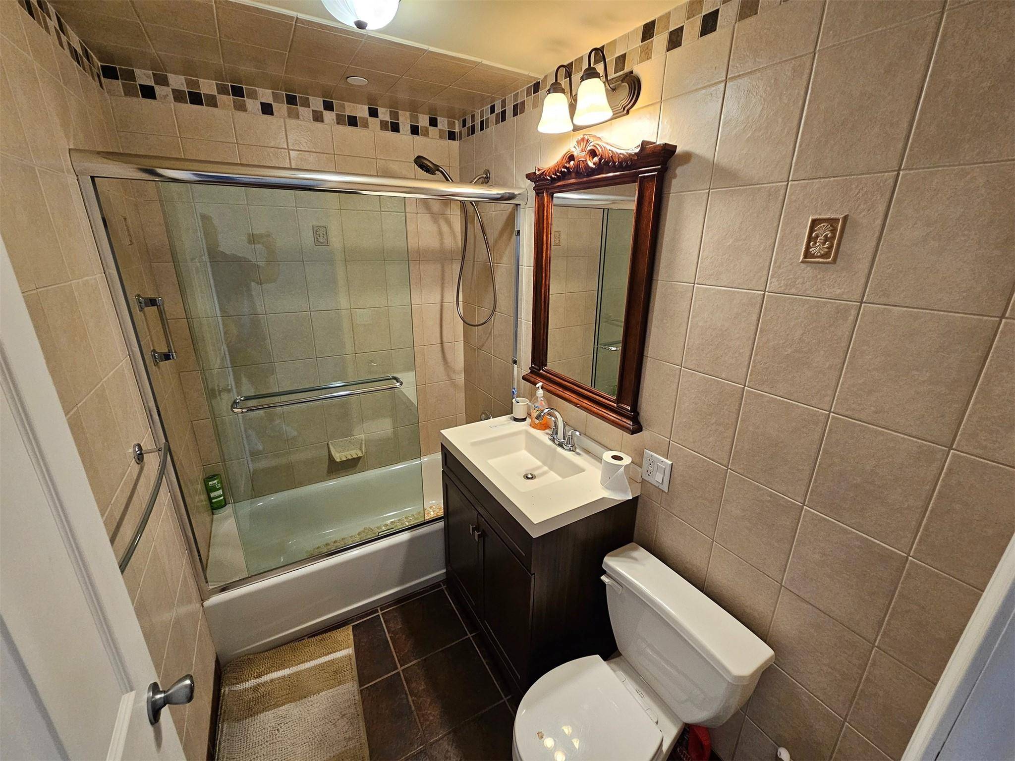 Brooklyn, NY 11204,6422 Bay Pkwy #3A