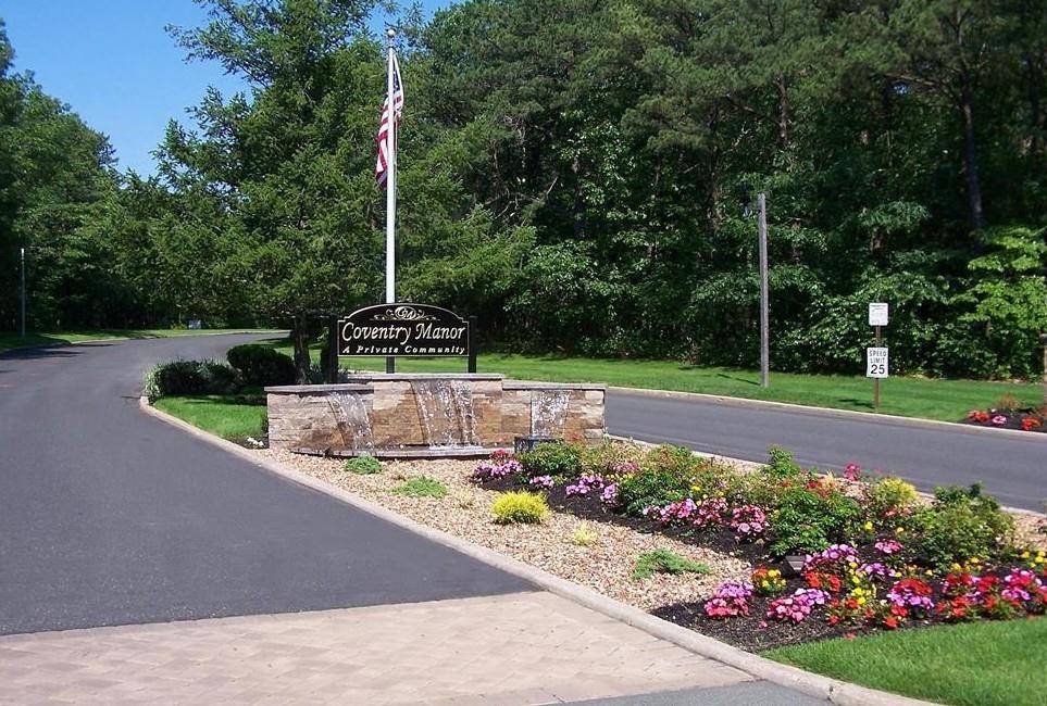 Middle Island, NY 11953,225 Ivy Meadow CT