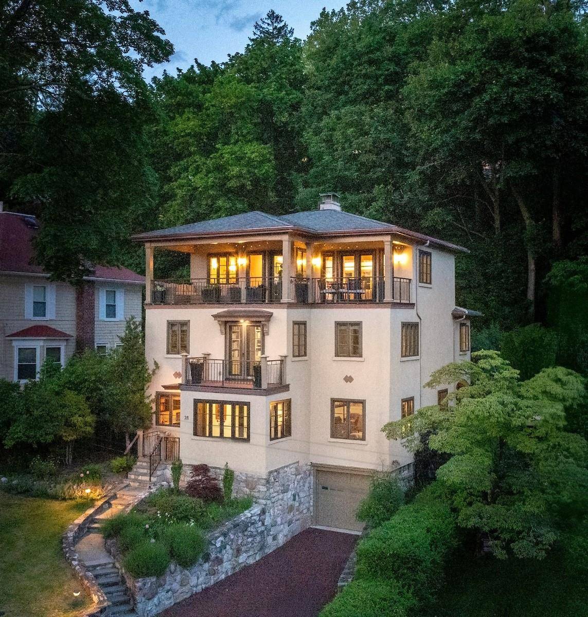 Hastings-on-hudson, NY 10706,28 Buena Vista DR