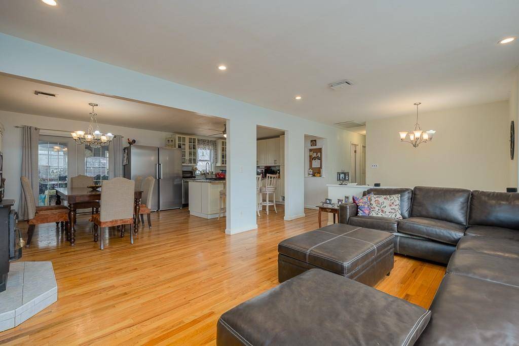 Stony Point, NY 10980,18 Woodrum DR