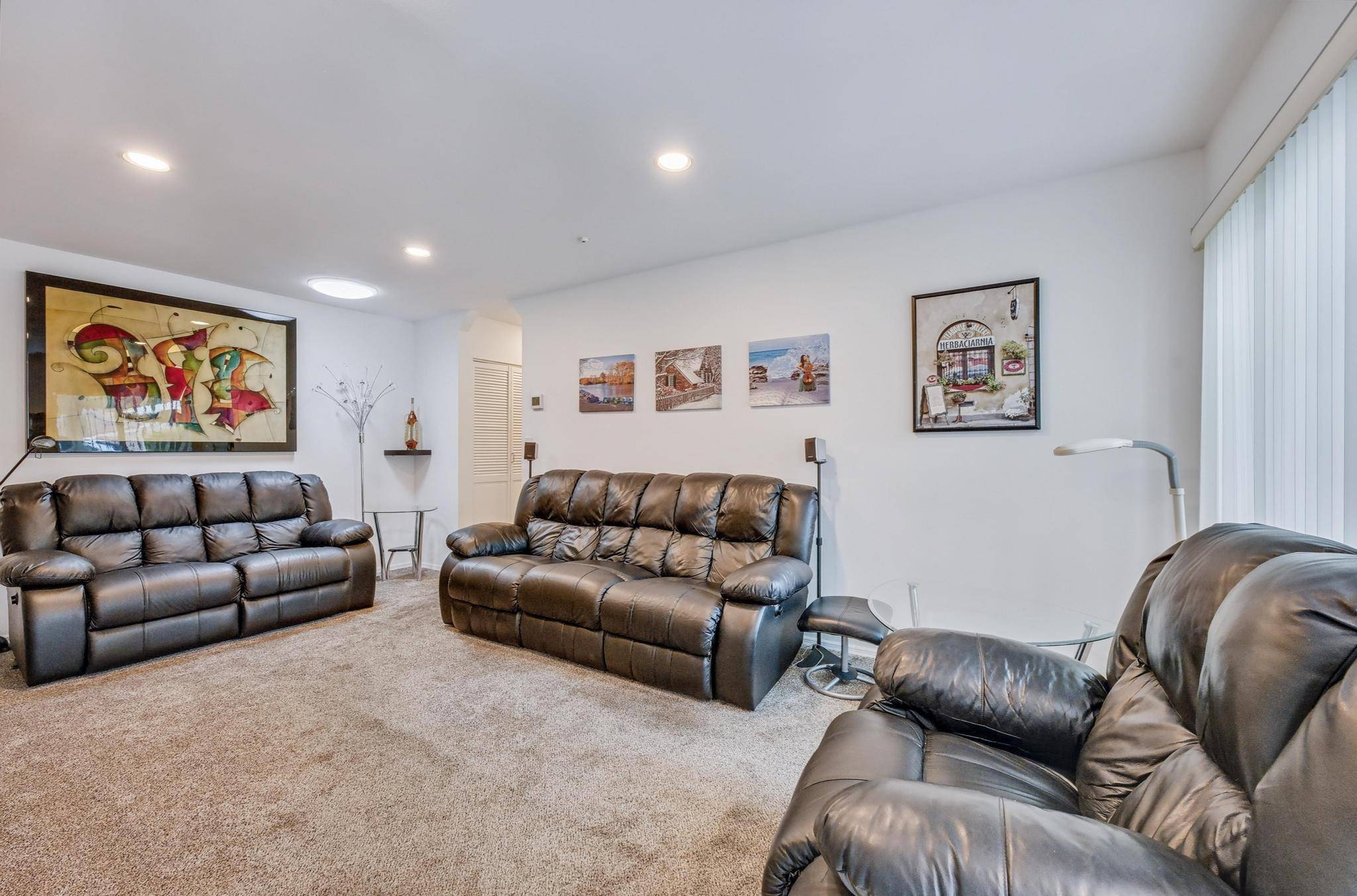 Coram, NY 11727,400 Clubhouse CT