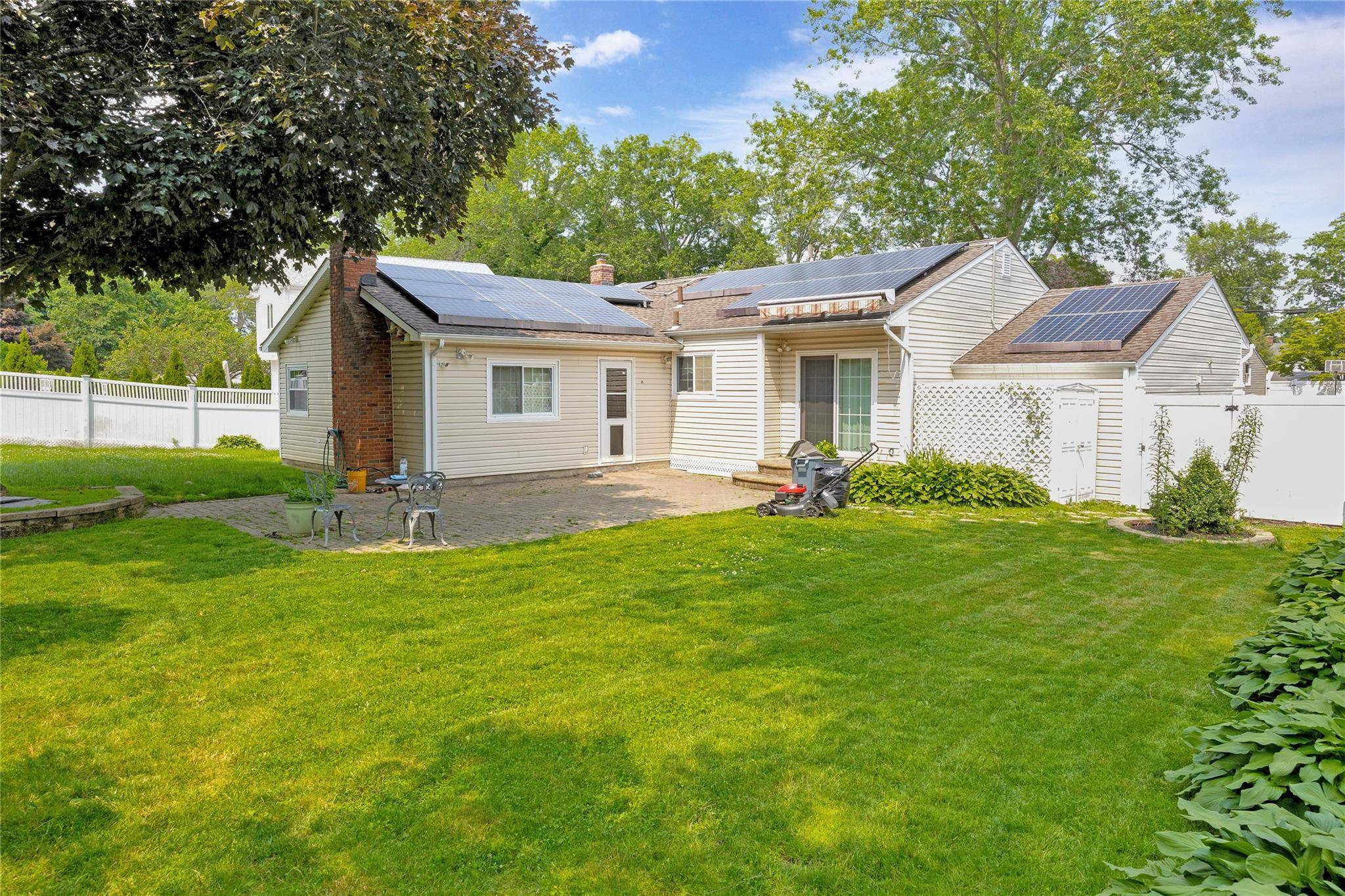Commack, NY 11725,53 Wiltshire DR