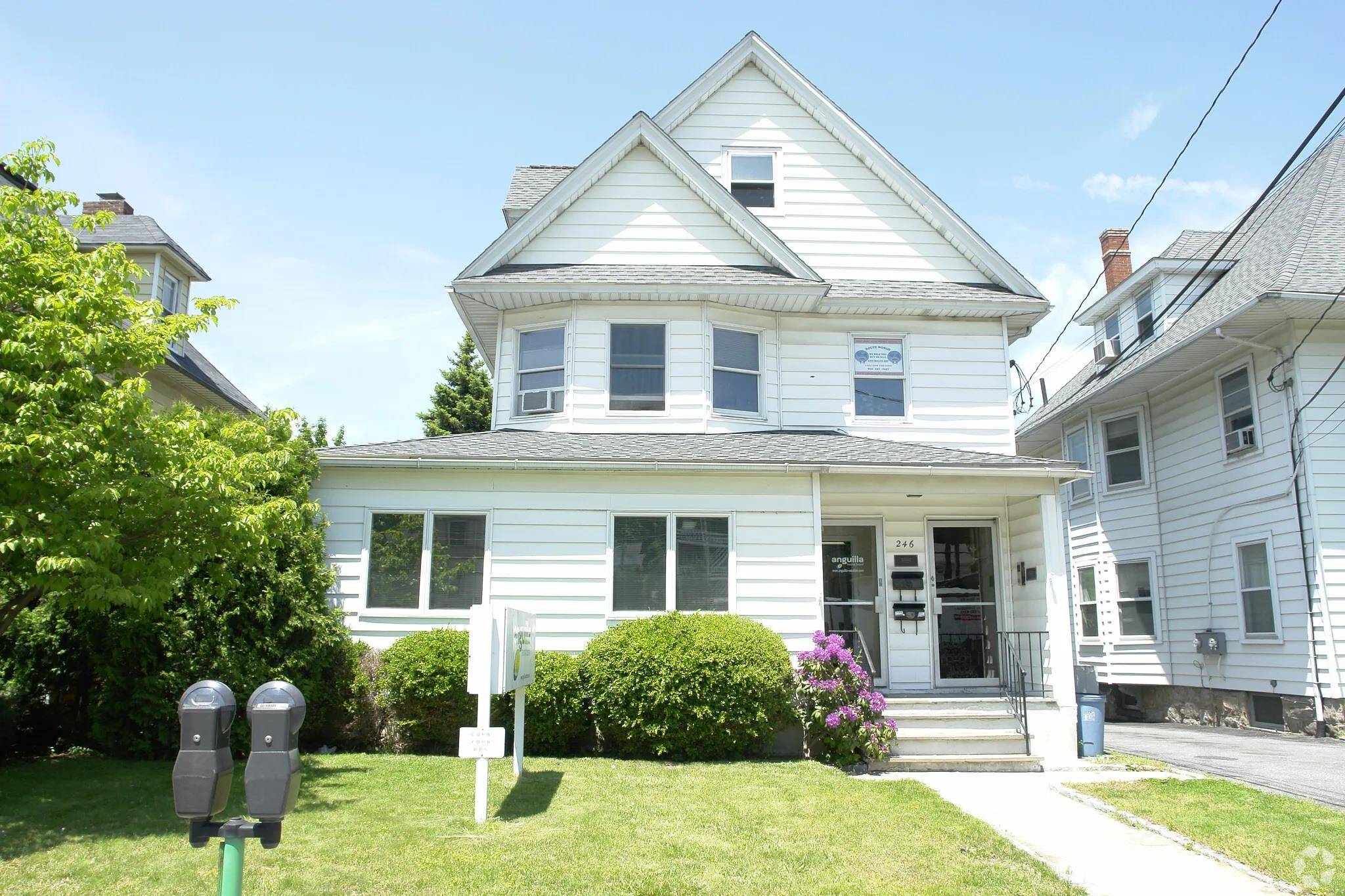 White Plains, NY 10606,246 Central AVE