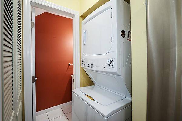 Holbrook, NY 11741,223 Springmeadow DR #E