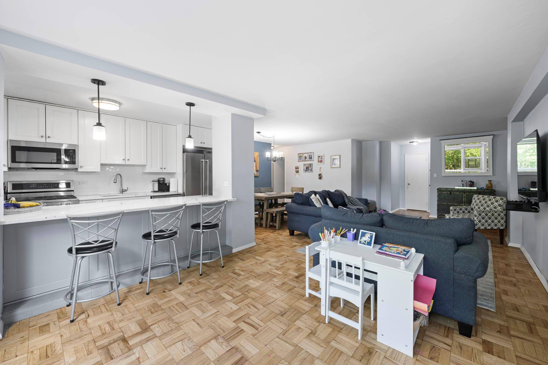 Bronx, NY 10471,4525 Henry Hudson Pkwy #204