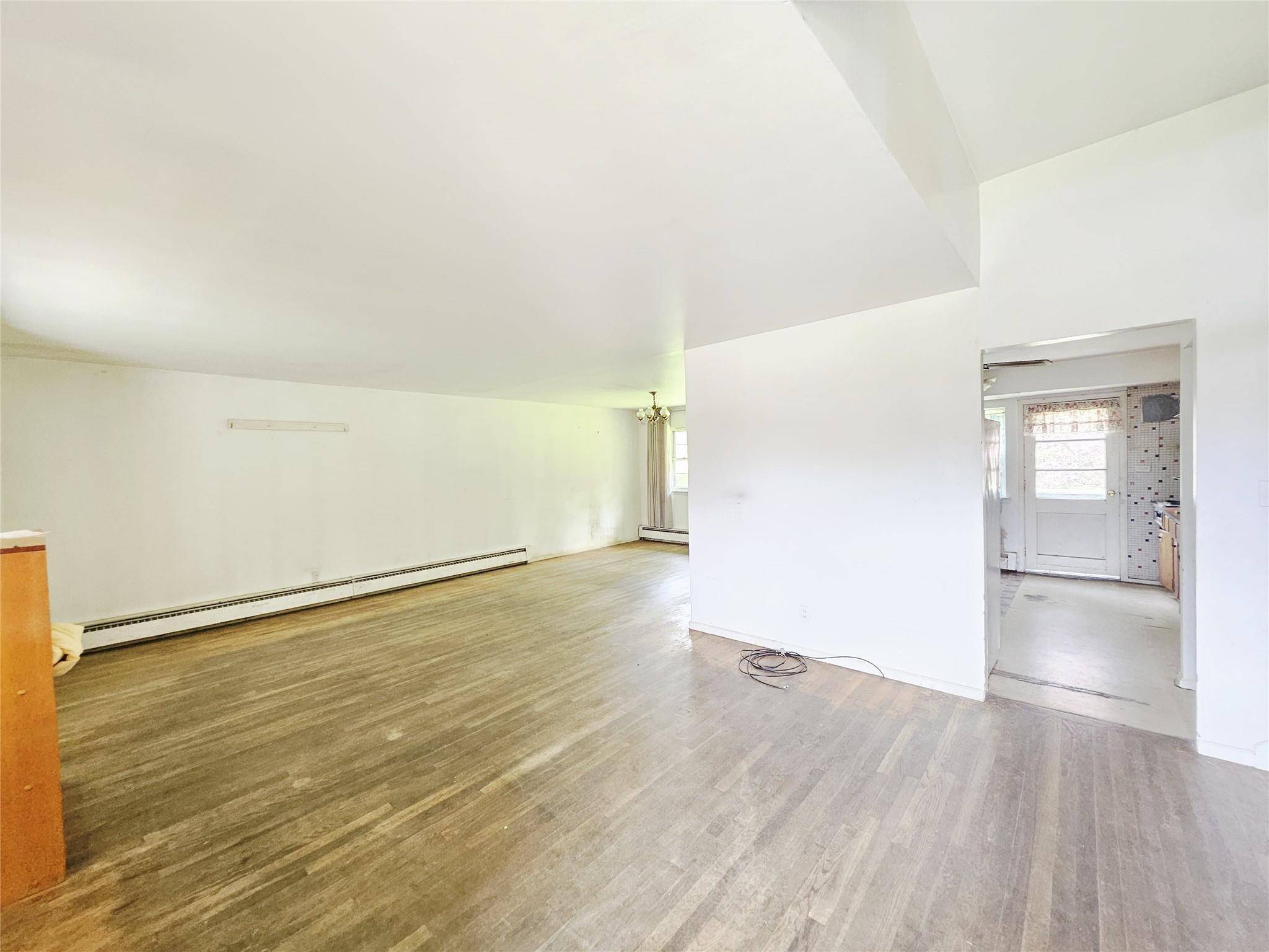 Melville, NY 11747,33 Eastfield LN