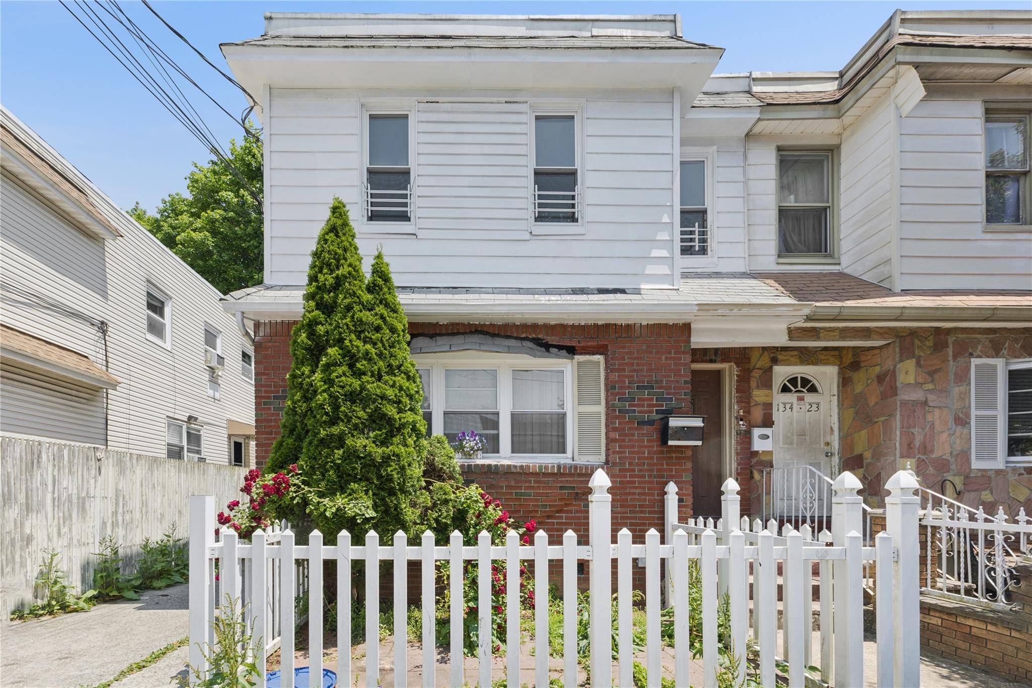 Ozone Park, NY 11417,13421 Hawtree ST