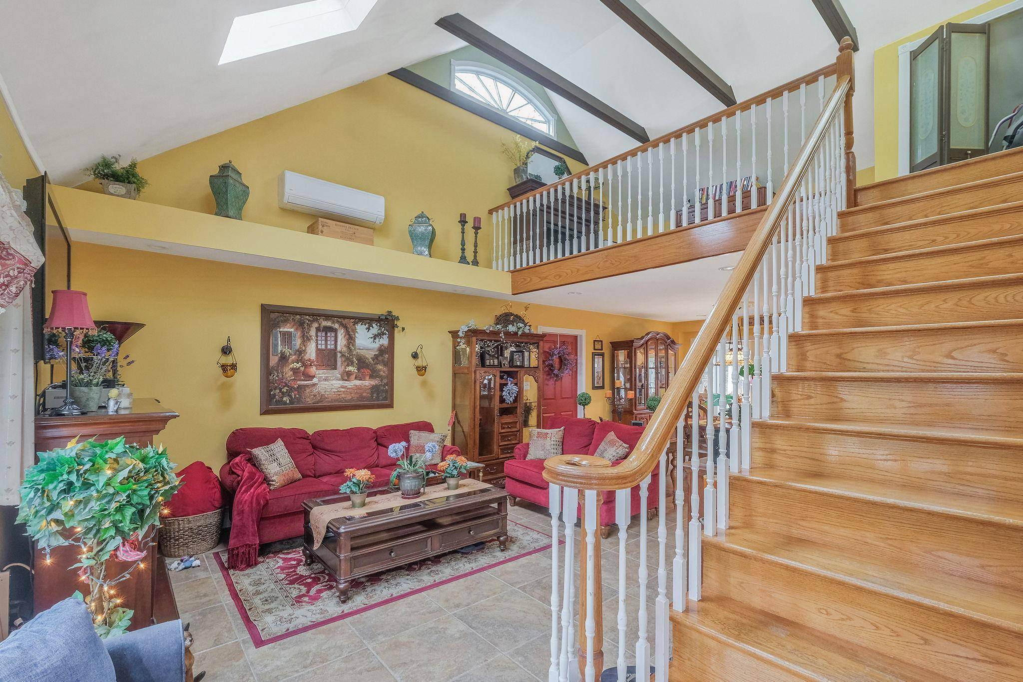 Holtsville, NY 11742,9 Jewel DR