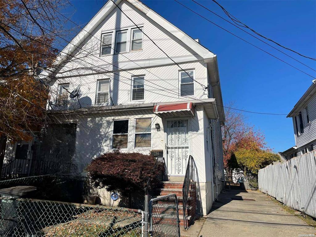 Inwood, NY 11096,284 Bayview AVE