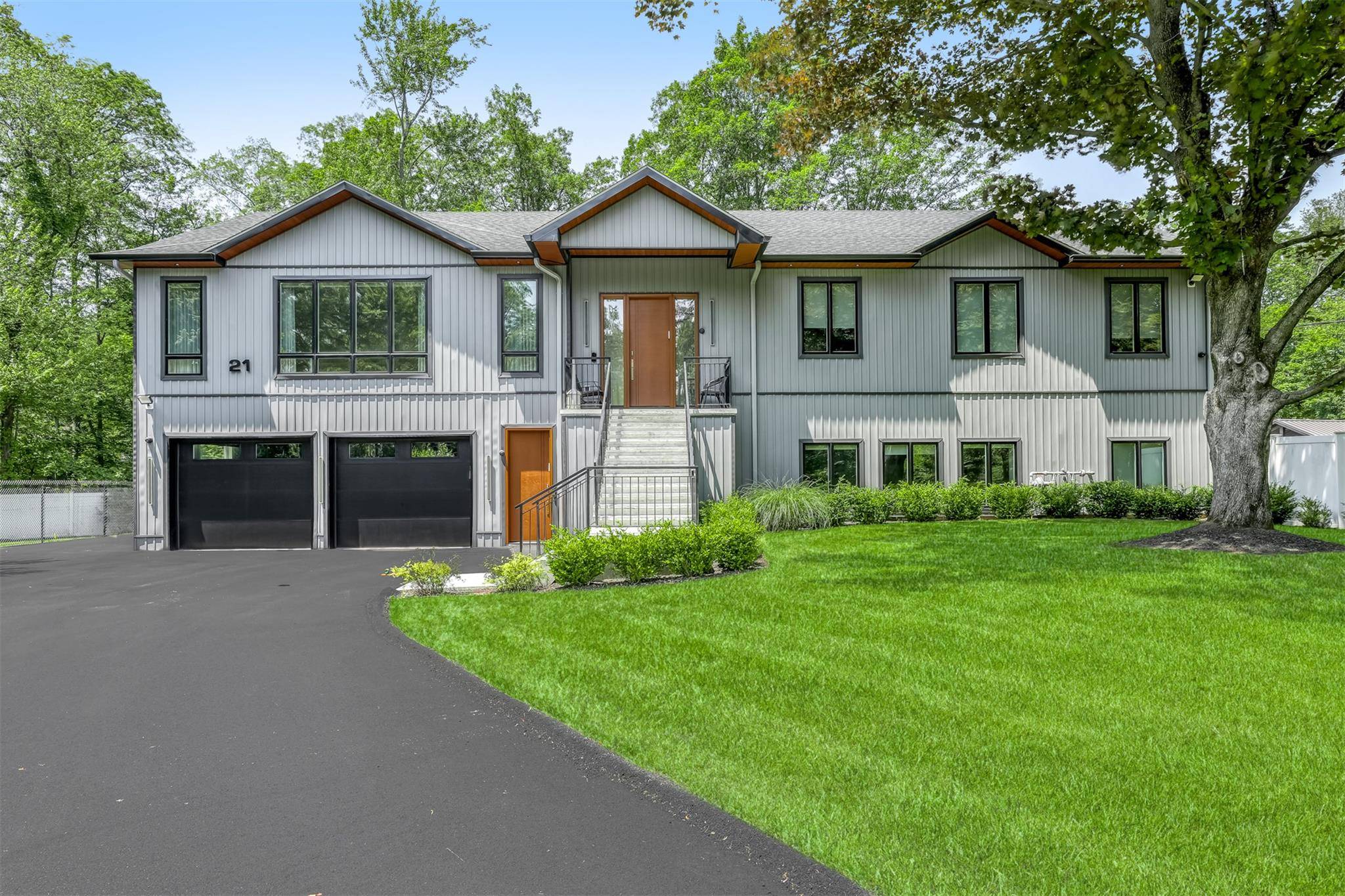 Monsey, NY 10952,21 Dale RD