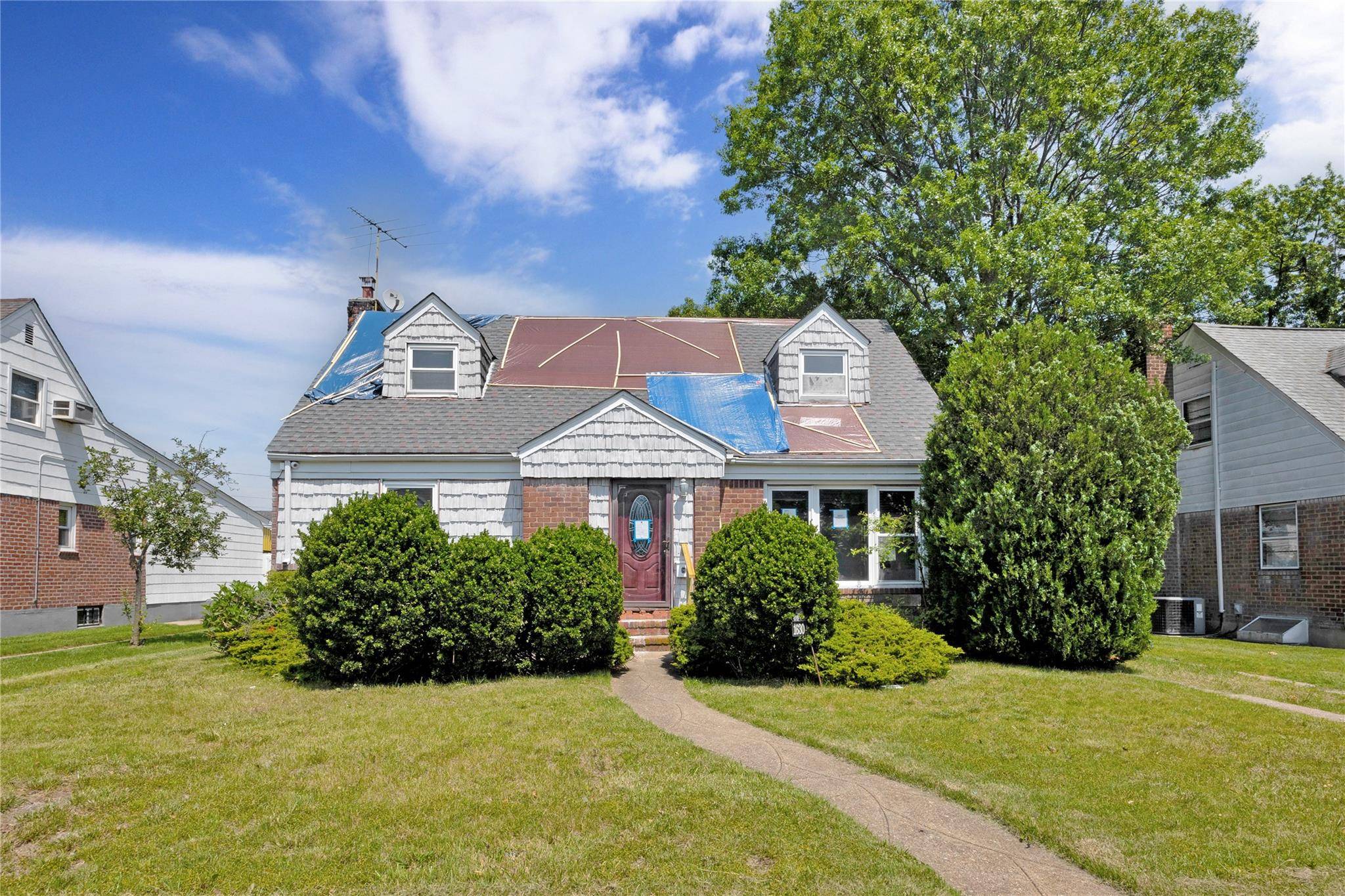 Valley Stream, NY 11580,1630 Salem RD
