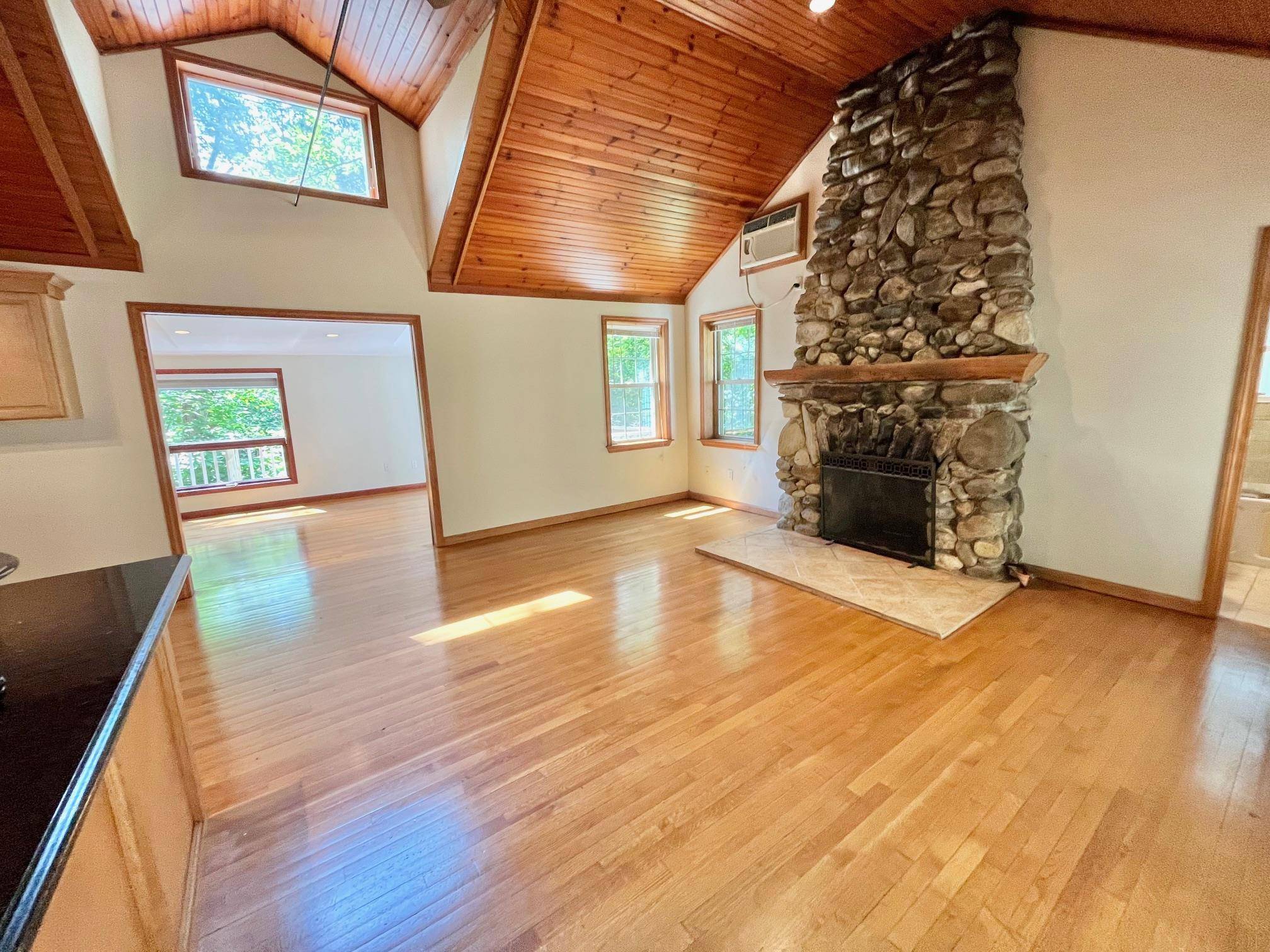 Lake Peekskill, NY 10537,8 Anton PL