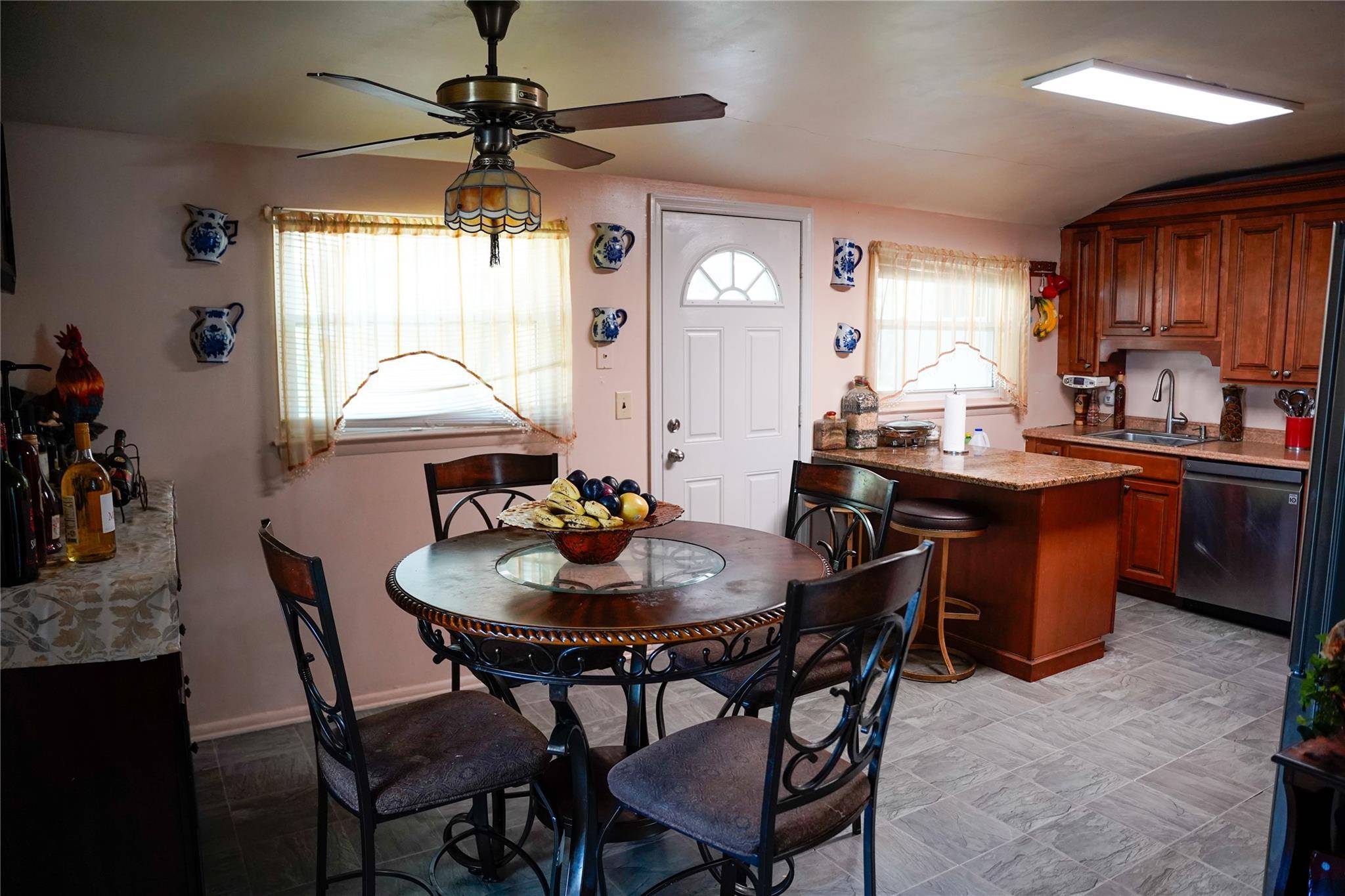 Nanuet, NY 10954,188 N Middletown RD