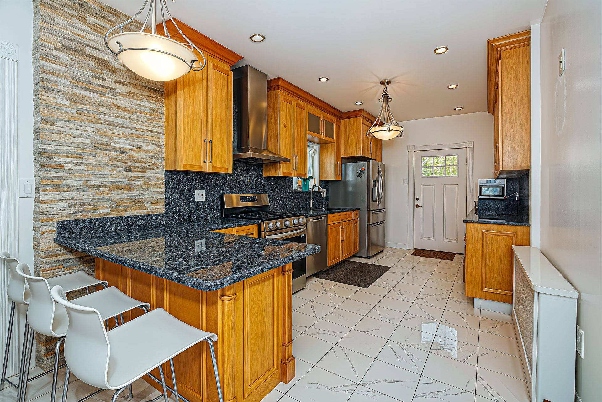Woodhaven, NY 11421,8063 87th RD