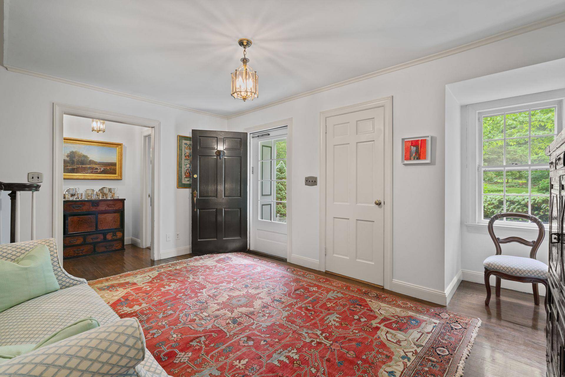 Locust Valley, NY 11560,24 Wellington RD