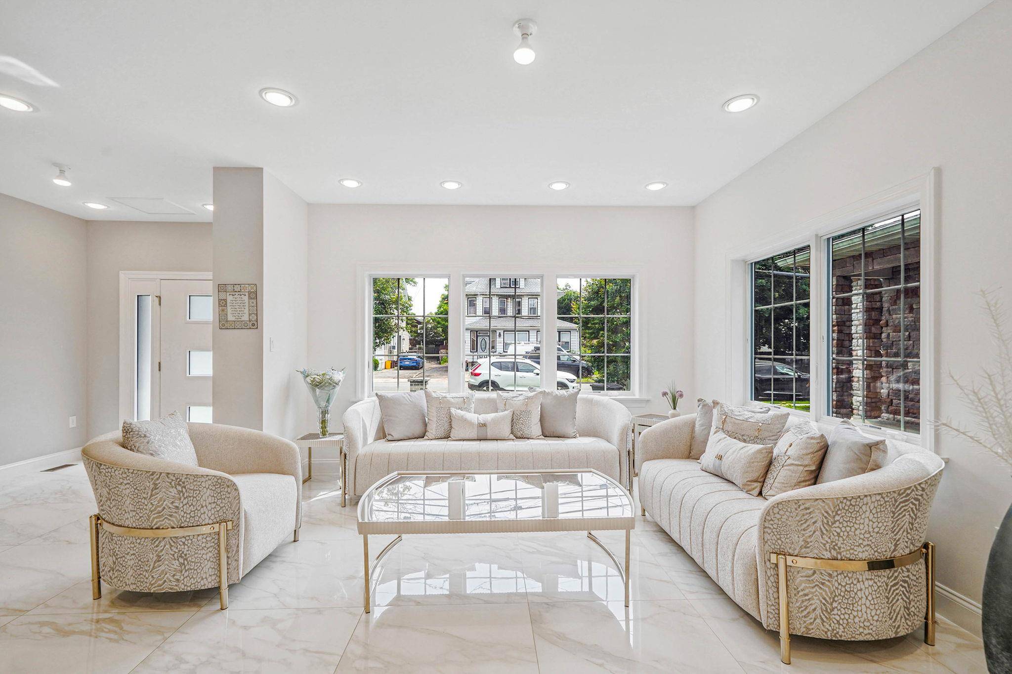 Cedarhurst, NY 11516,345 Washington AVE