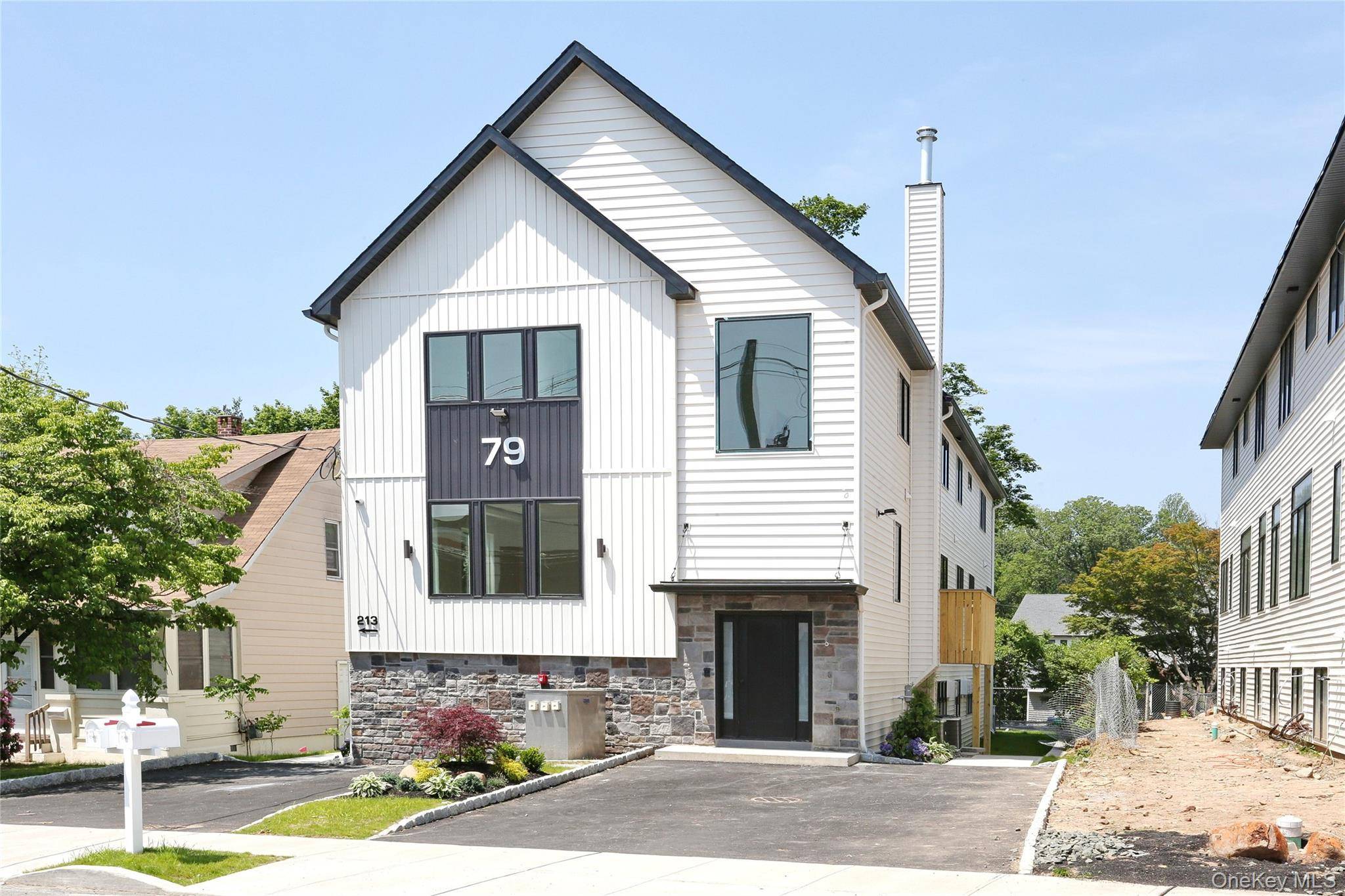 Spring Valley, NY 10977,79 S Madison AVE #201