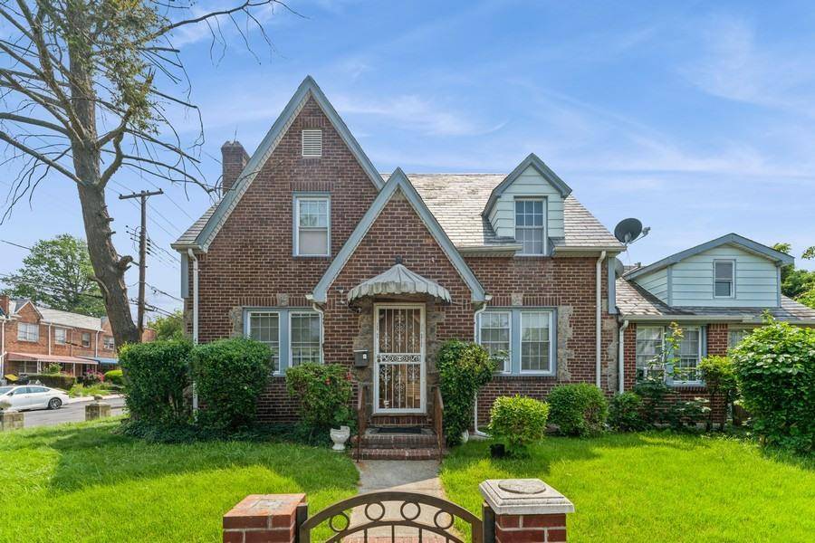 Saint Albans, NY 11412,18902 114th DR