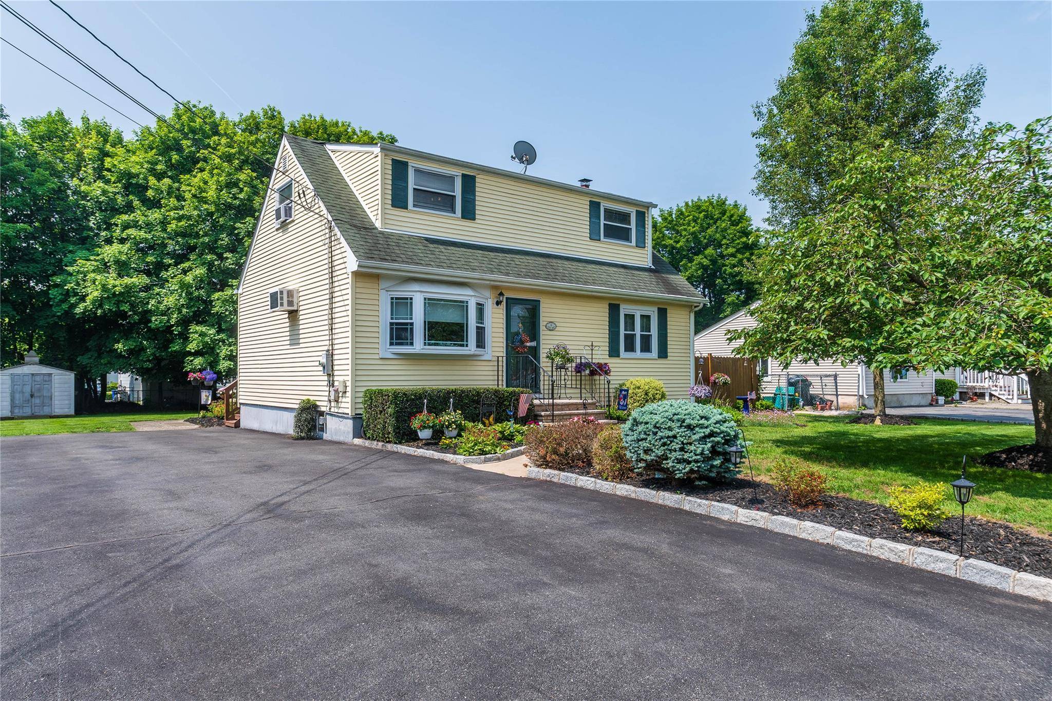 Monroe, NY 10950,16 Robyn DR