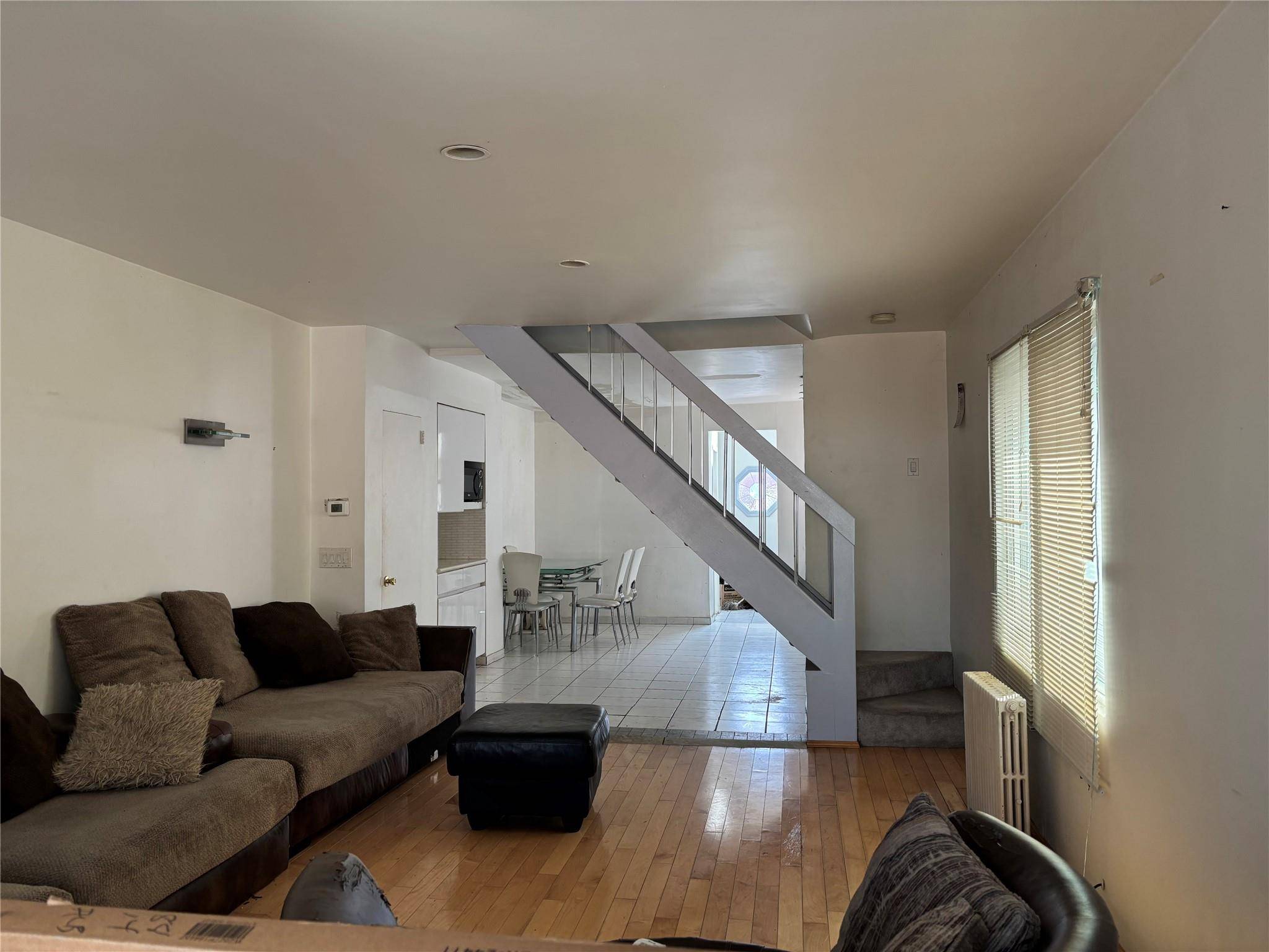 Ozone Park, NY 11417,88-14 Albert RD
