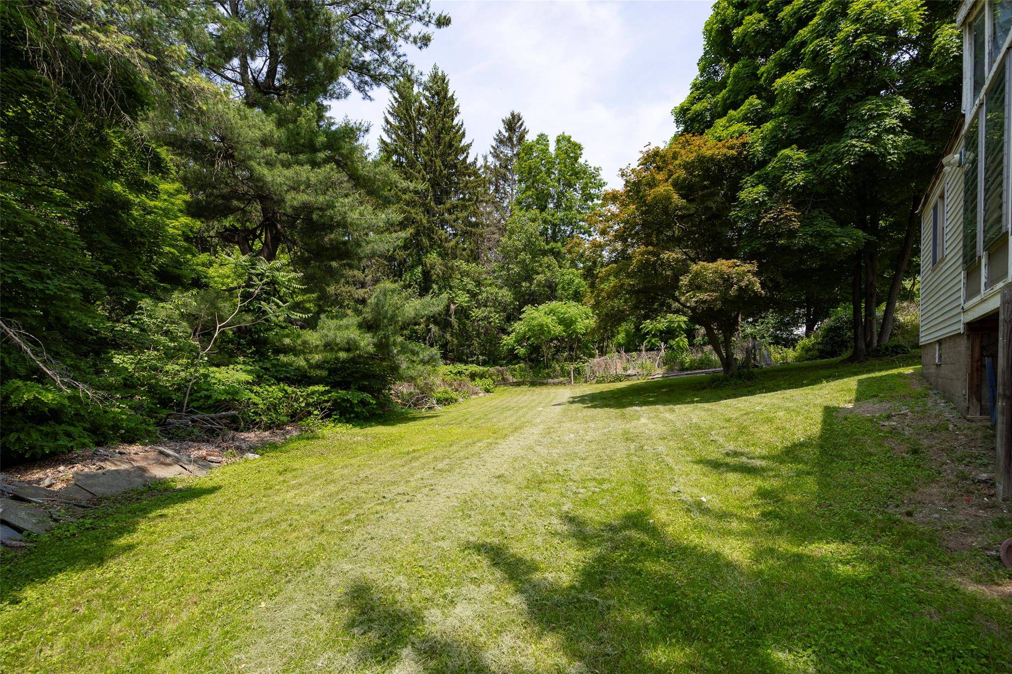 Poughkeepsie, NY 12603,317 Titusville RD