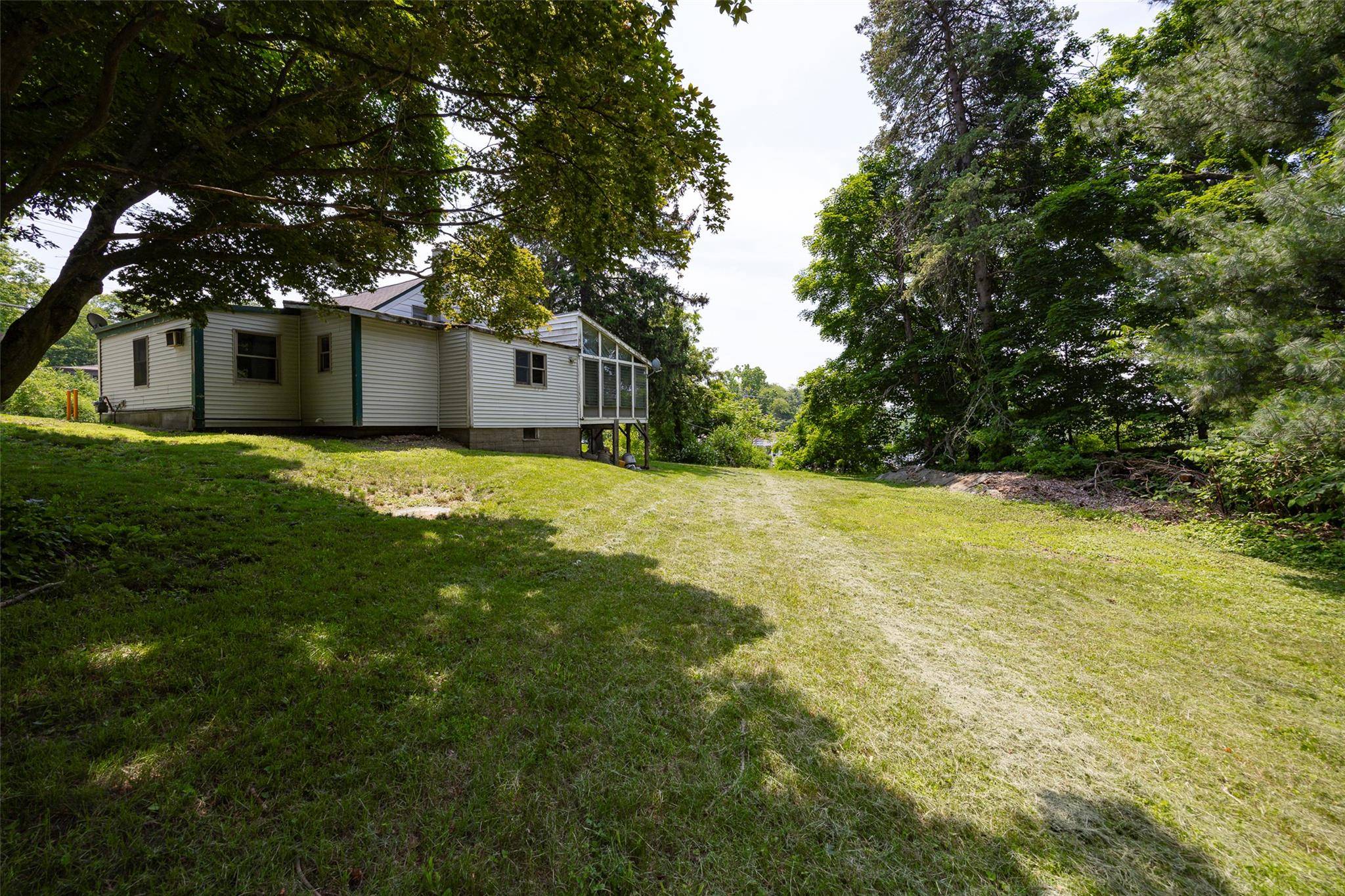 Poughkeepsie, NY 12603,317 Titusville RD