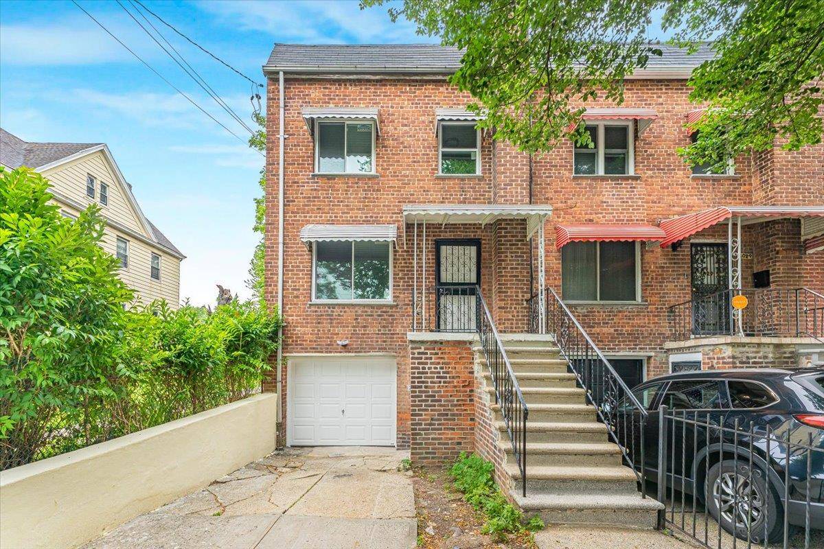 Bronx, NY 10466,4027 Gunther AVE