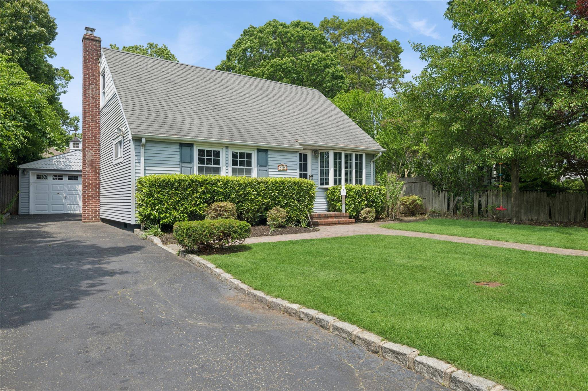 Islip, NY 11751,15 W Hemlock ST