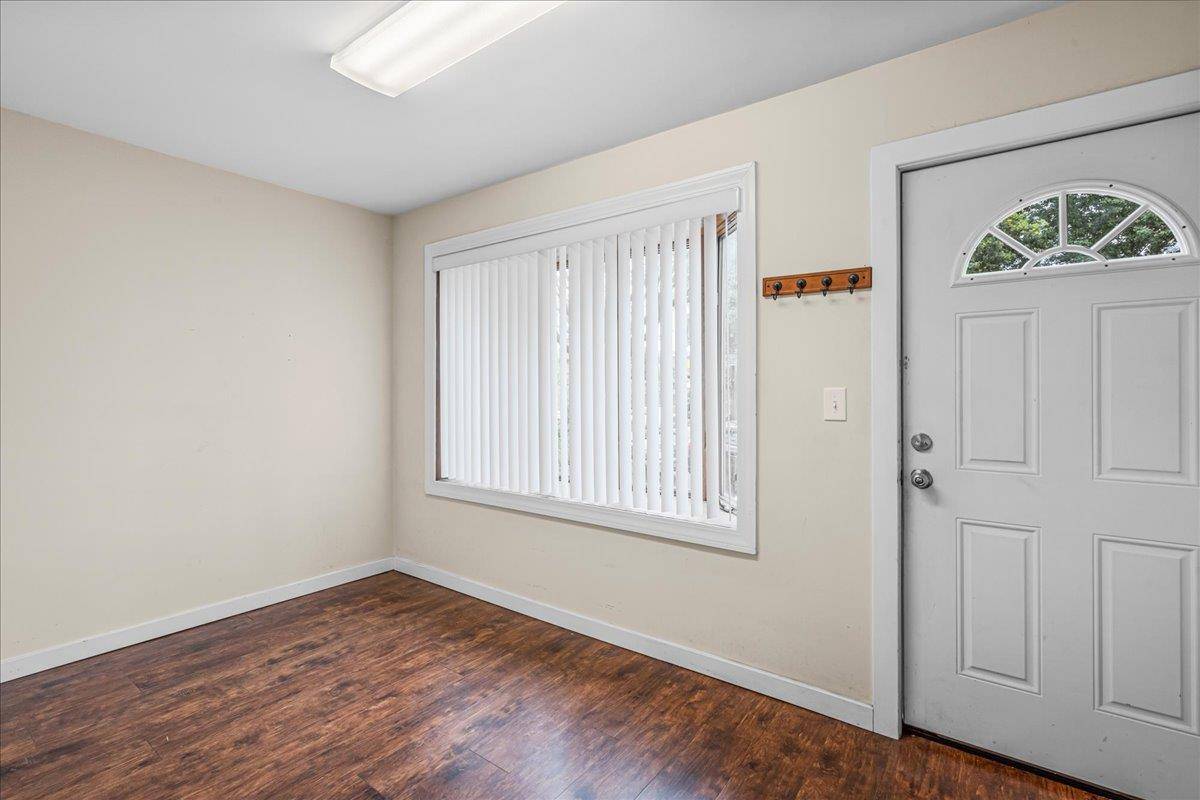Maspeth, NY 11378,59-81 Grand AVE