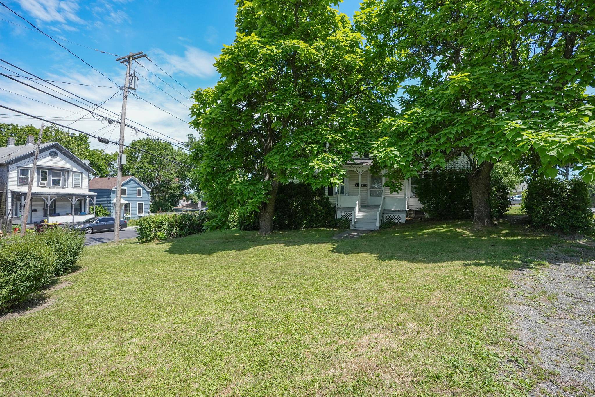 Hudson, NY 12534,921 Columbia ST