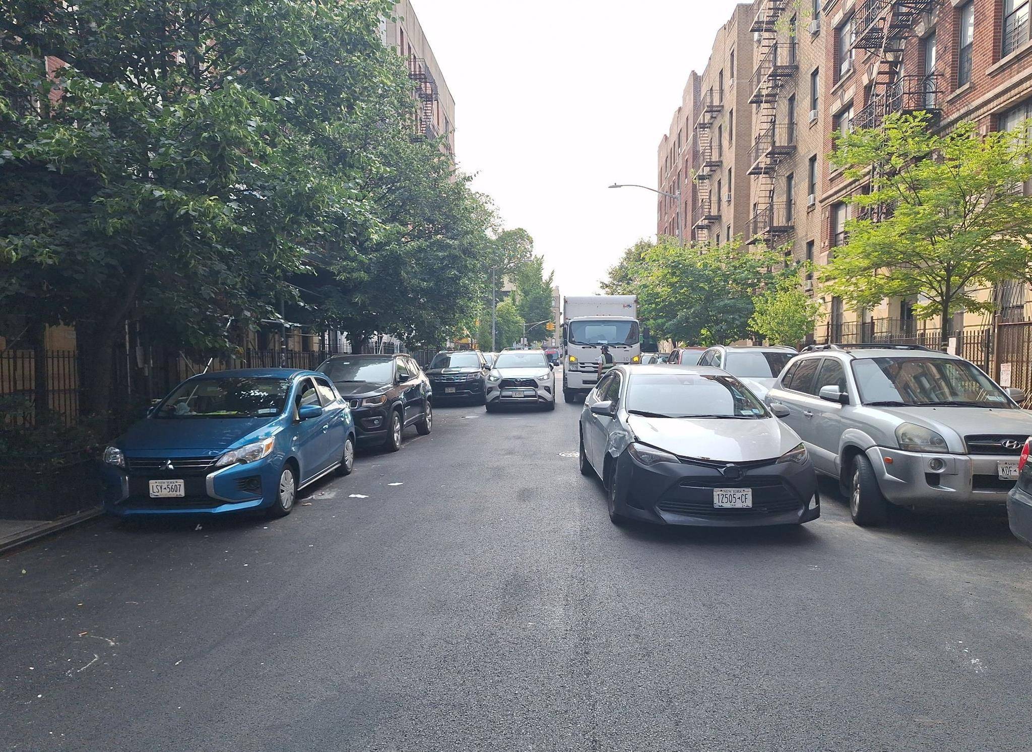 New York (manhattan), NY 10032,536 W 163rd ST #3D