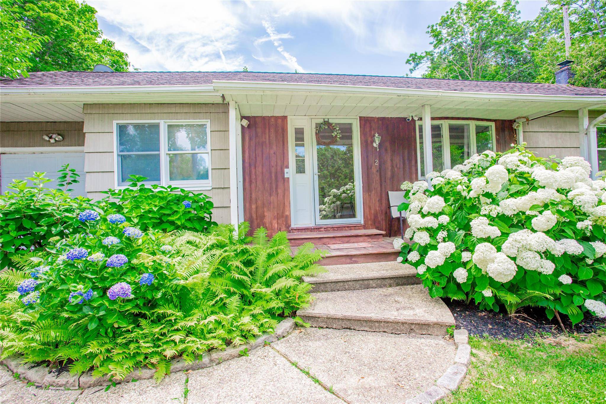 Huntington, NY 11743,2 Paulding ST